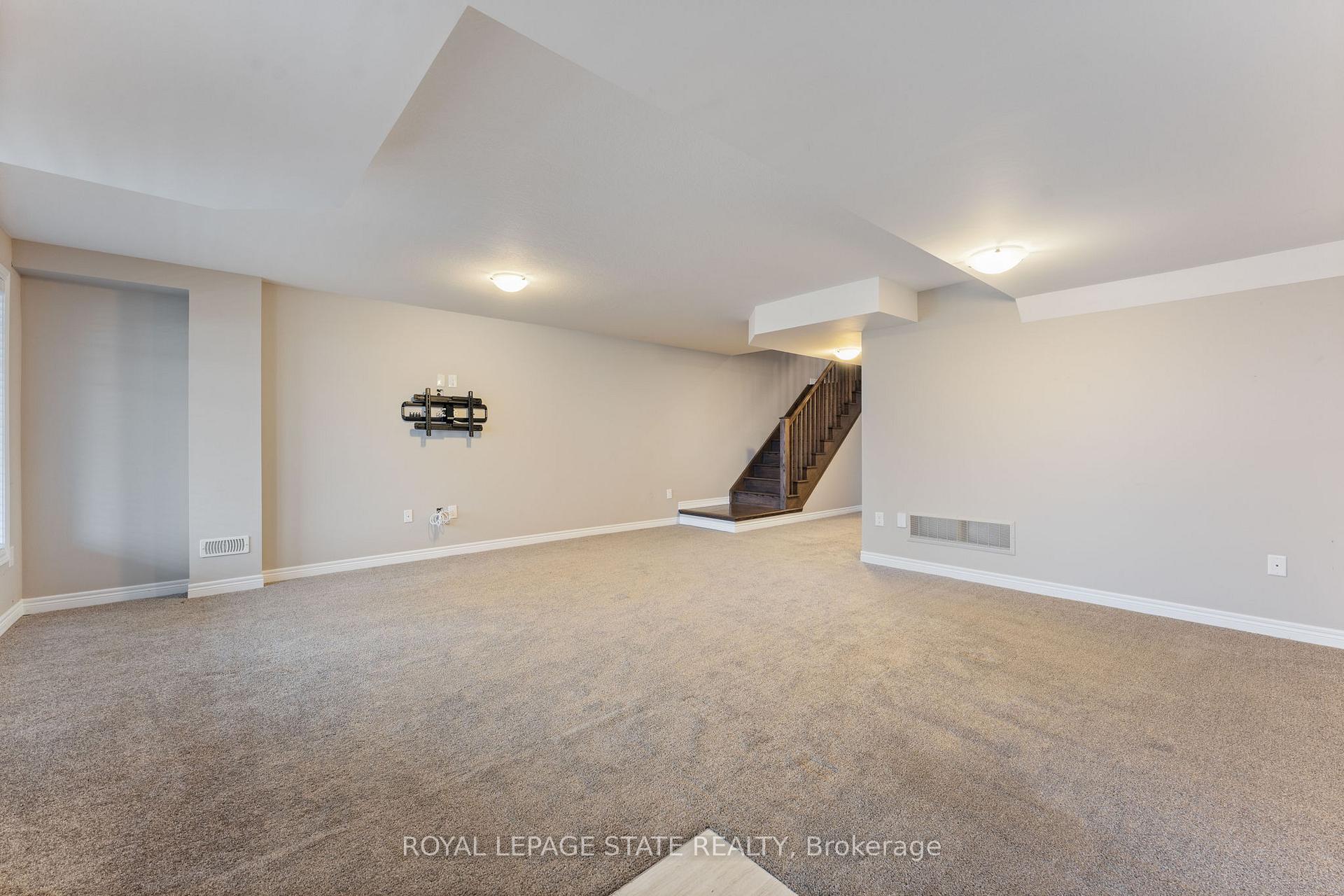 Photo 36 of 62 Waterview Lane, Grimsby, Grimsby Beach — HOMEH