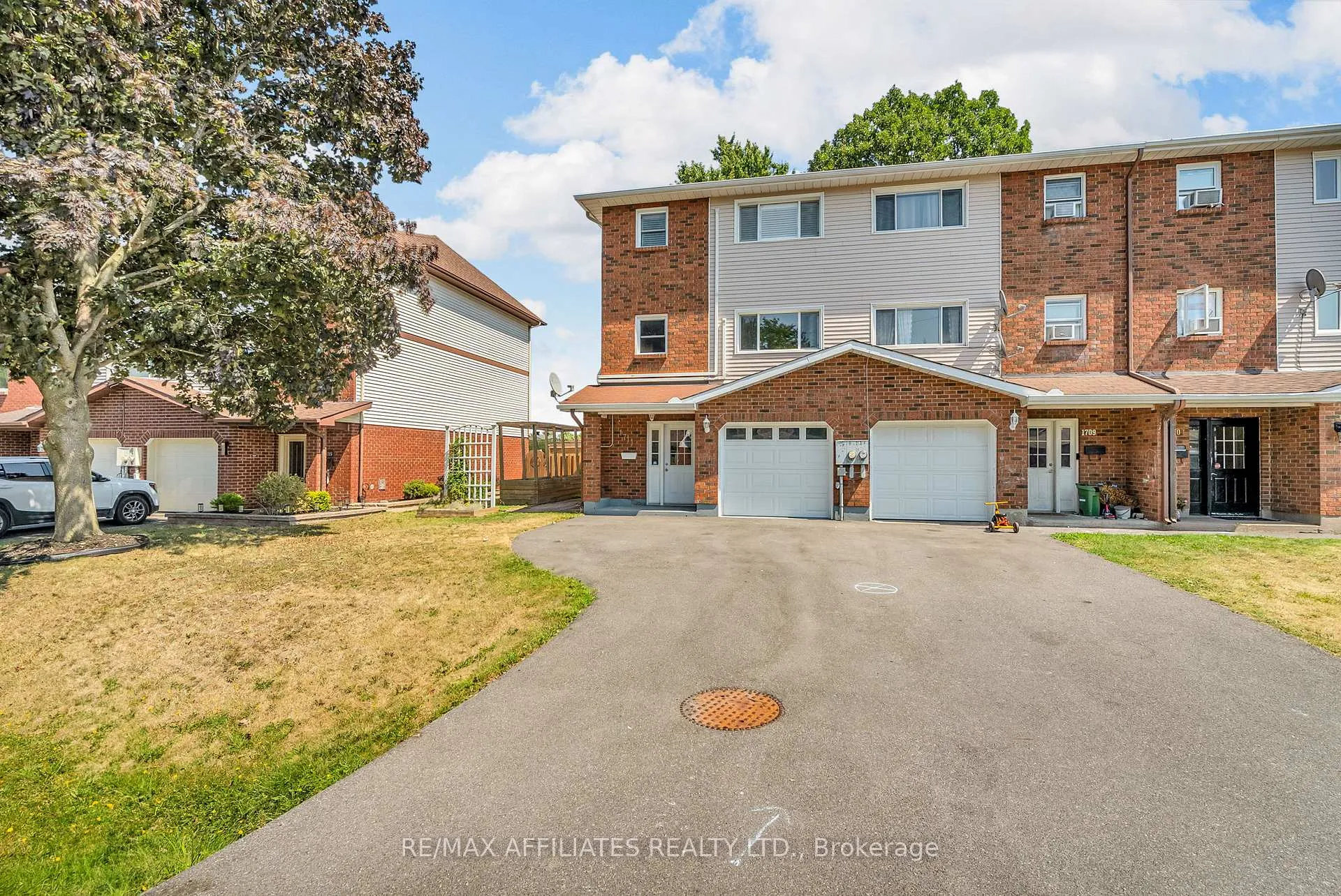 Photo 4 of 1711 Donald Avenue, Cornwall — HOMEH