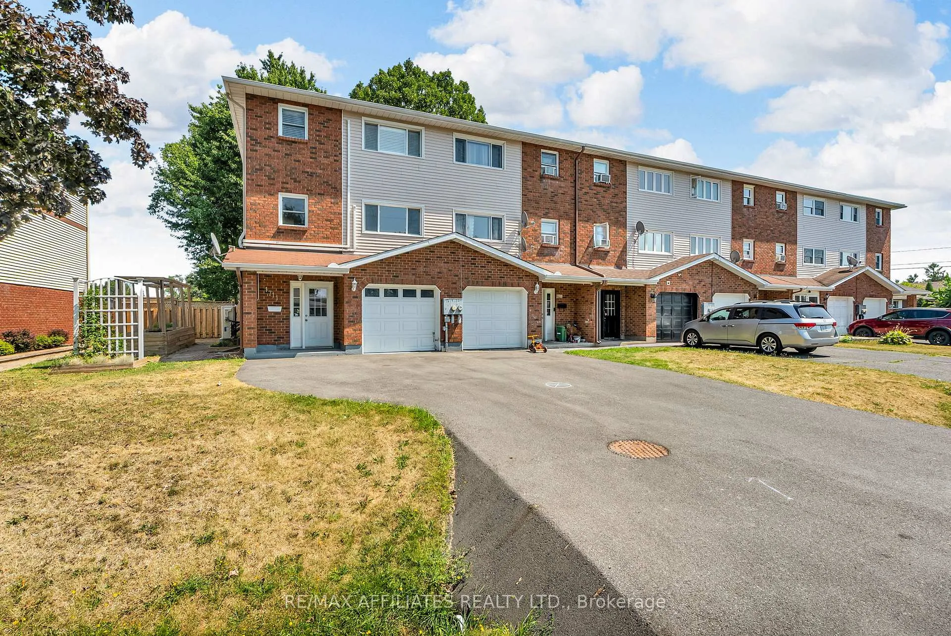 Photo 5 of 1711 Donald Avenue, Cornwall — HOMEH