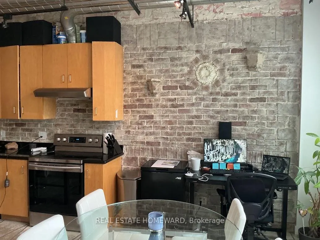 Photo 6 of Unit 205, 188 Eglinton Avenue E, Toronto, Mount Pleasant West — HOMEH
