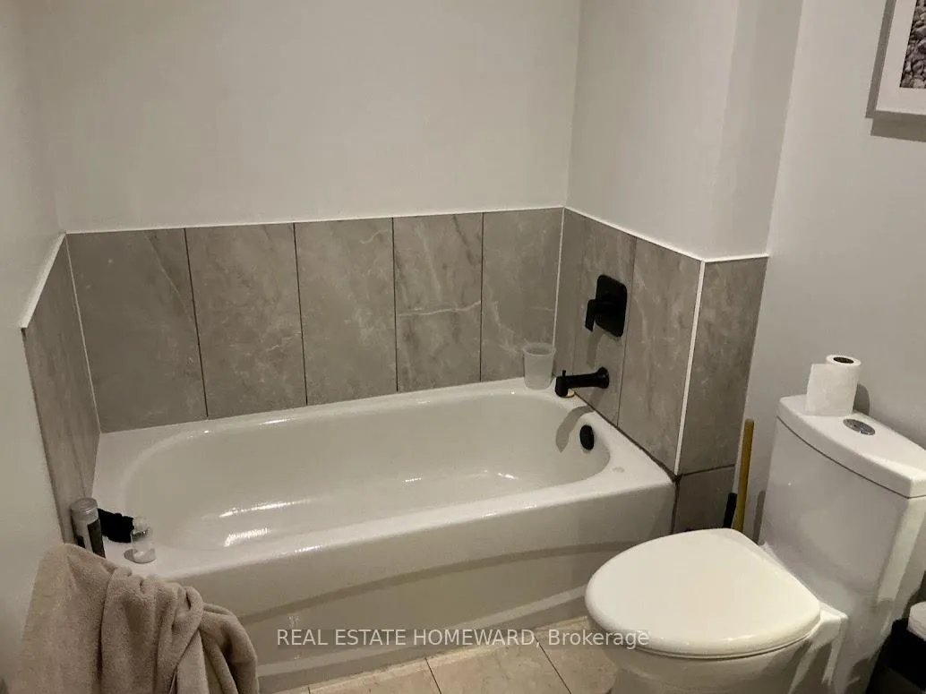Photo 16 of Unit 205, 188 Eglinton Avenue E, Toronto, Mount Pleasant West — HOMEH