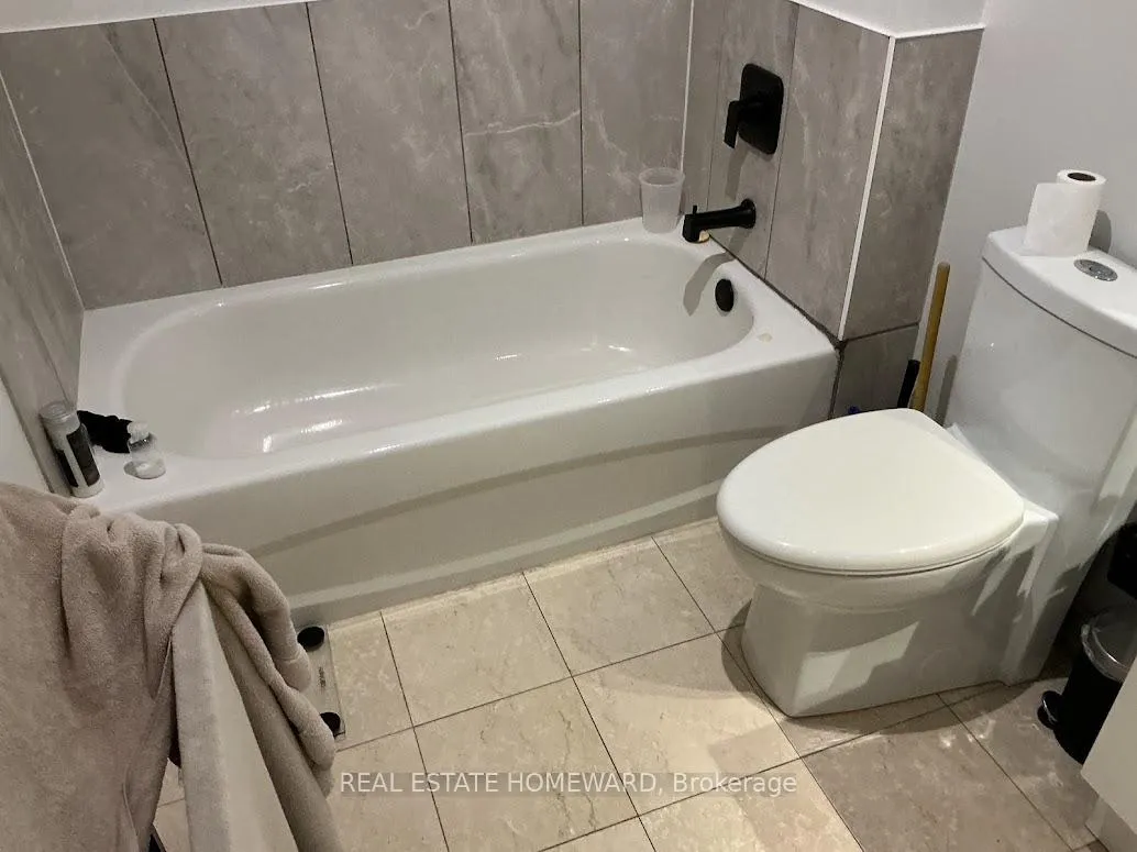 Photo 17 of Unit 205, 188 Eglinton Avenue E, Toronto, Mount Pleasant West — HOMEH