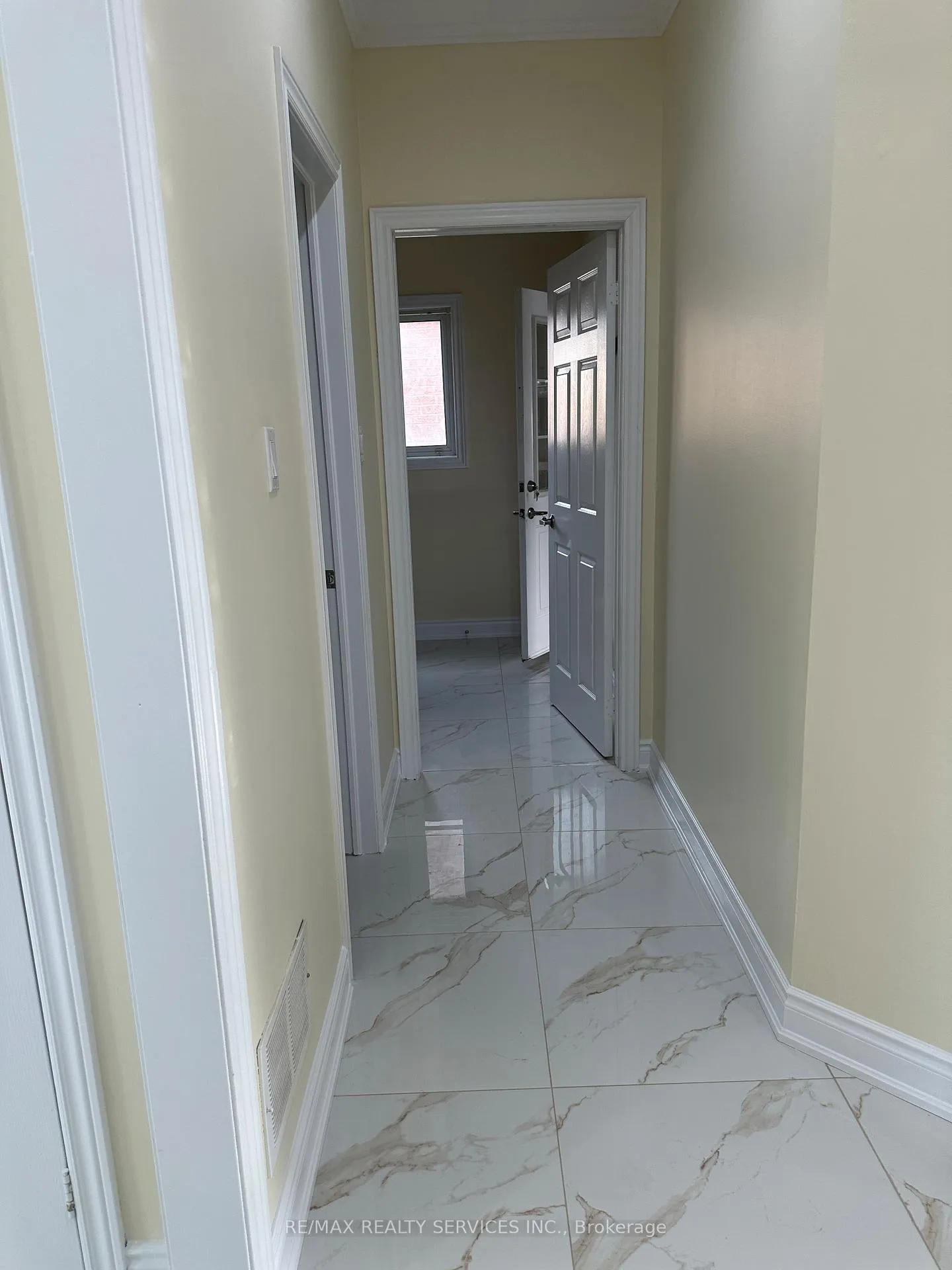 Photo 108 of 80 Farthingale Crescent, Brampton, Fletcher's Meadow — HOMEH