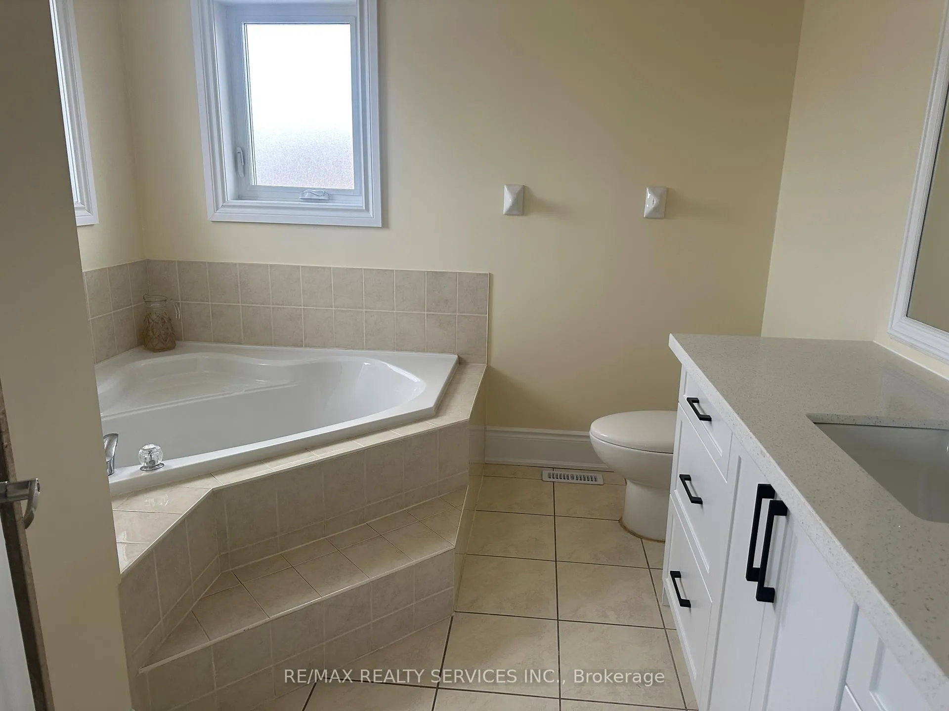 Photo 276 of 80 Farthingale Crescent, Brampton, Fletcher's Meadow — HOMEH