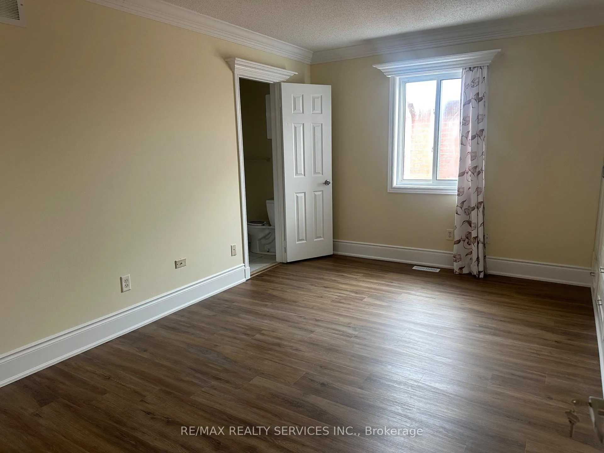 Photo 317 of 80 Farthingale Crescent, Brampton, Fletcher's Meadow — HOMEH