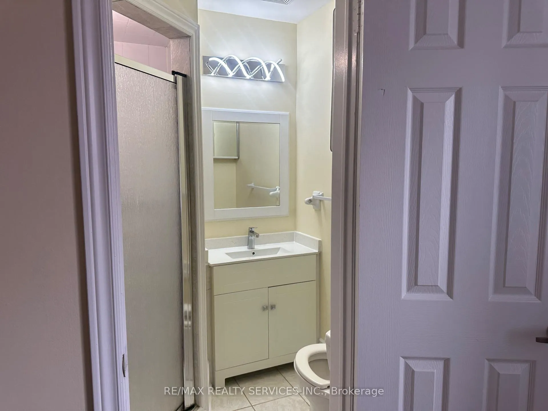 Photo 330 of 80 Farthingale Crescent, Brampton, Fletcher's Meadow — HOMEH
