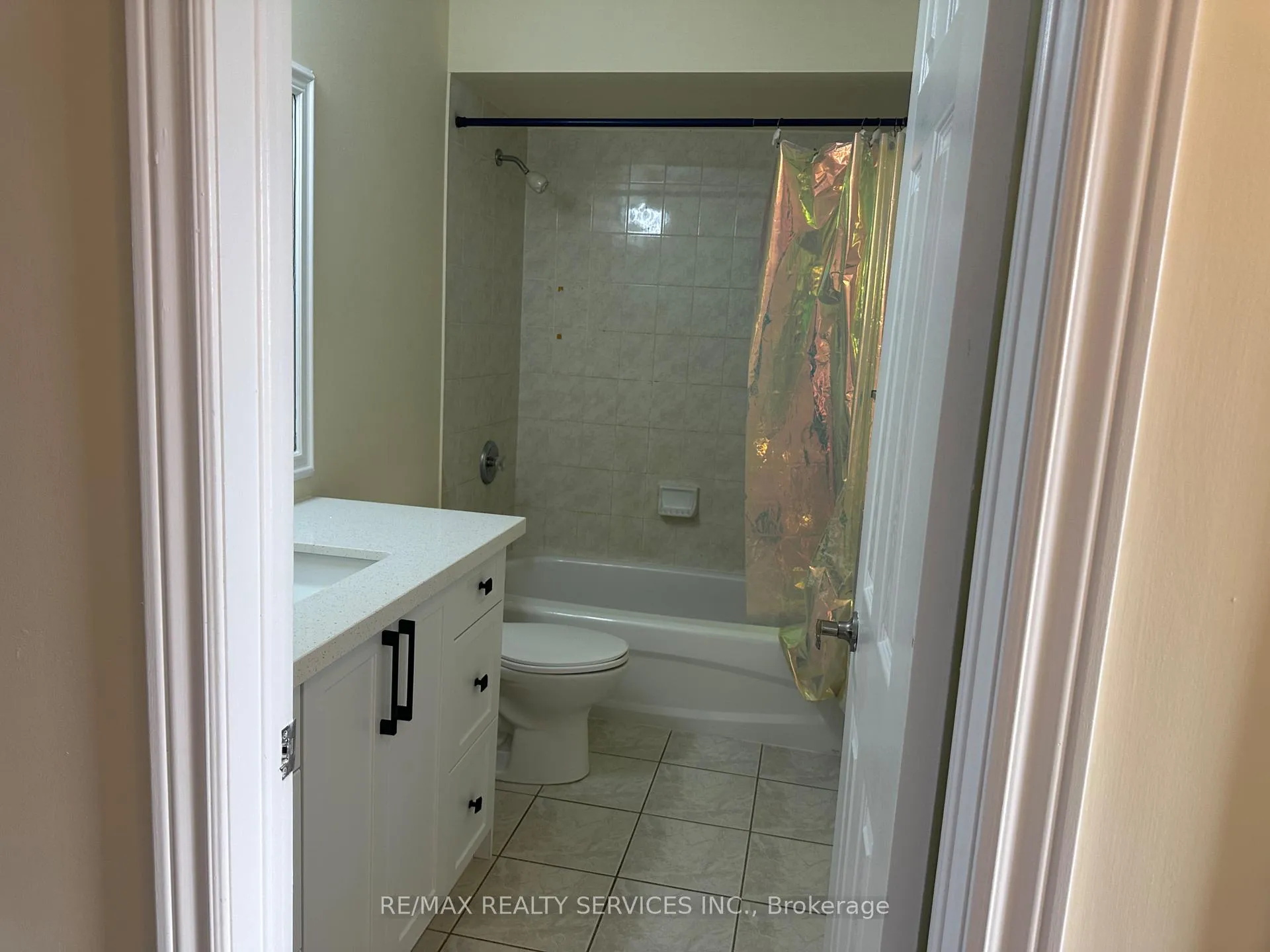 Photo 420 of 80 Farthingale Crescent, Brampton, Fletcher's Meadow — HOMEH