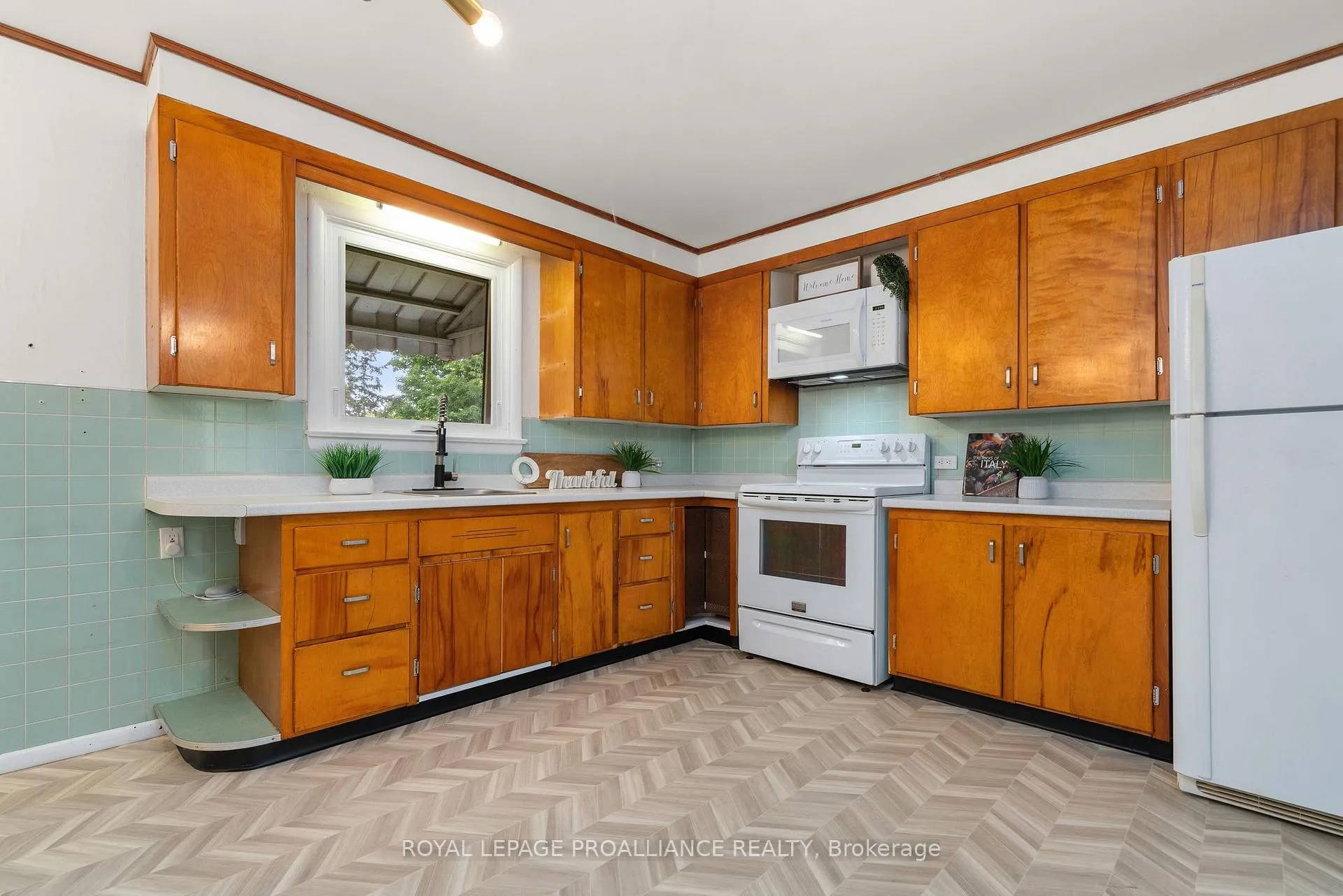 Photo 11 of 1446 County Road 12, Prince Edward County, Picton — HOMEH