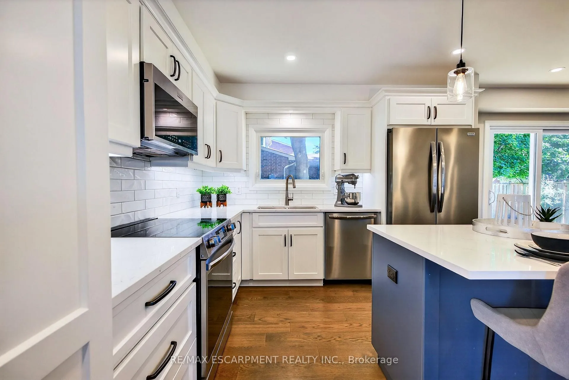 Photo 16 of 6 Chudleigh Street, Hamilton, Waterdown — HOMEH