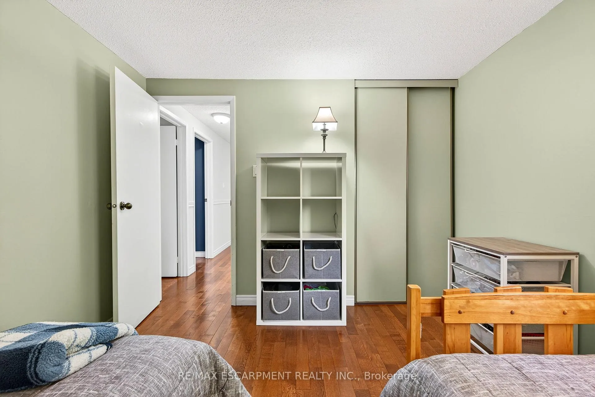 Photo 26 of 6 Chudleigh Street, Hamilton, Waterdown — HOMEH