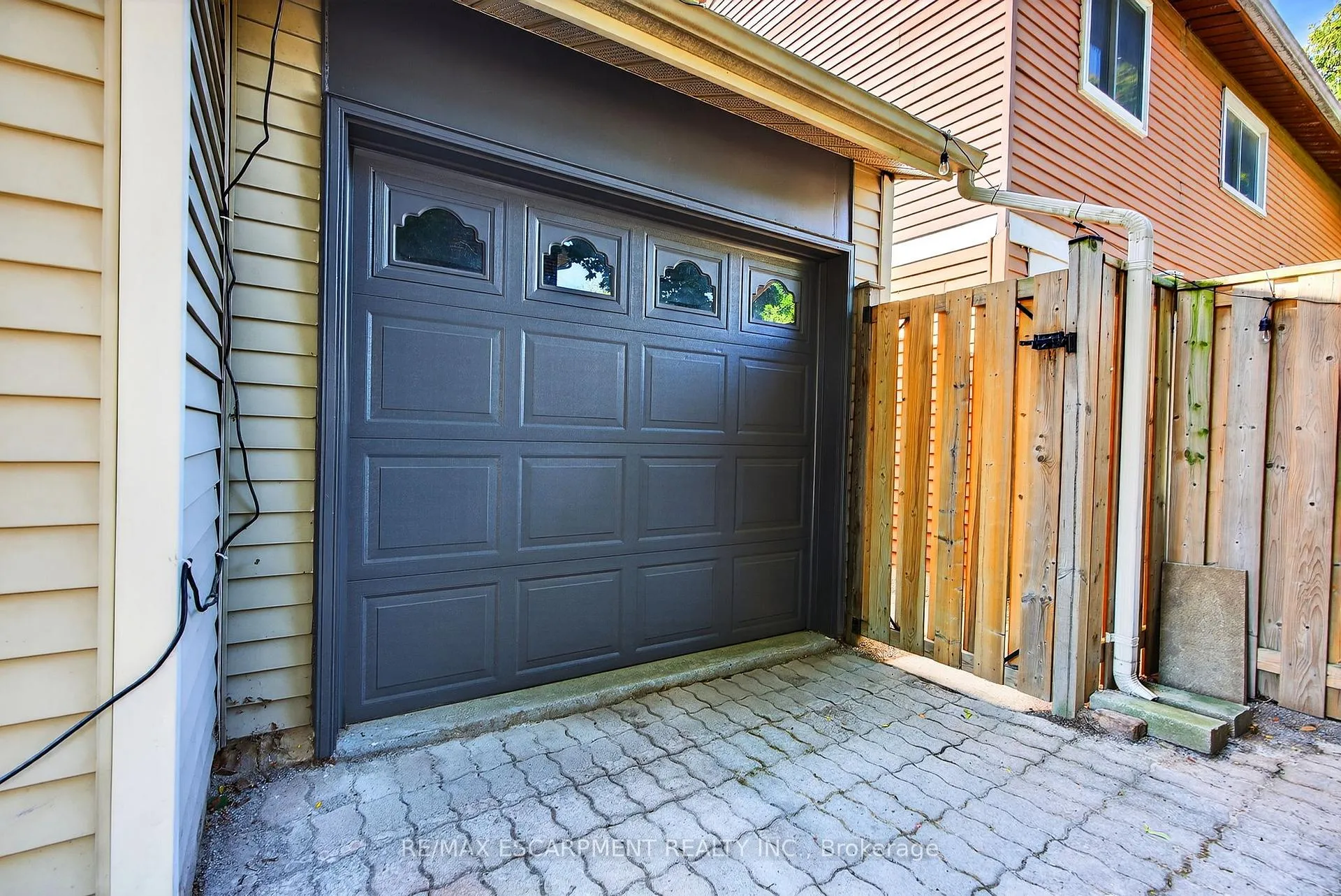 Photo 39 of 6 Chudleigh Street, Hamilton, Waterdown — HOMEH