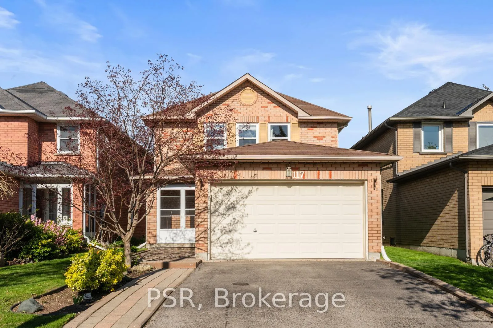 Front of 117 Richvale Drive S