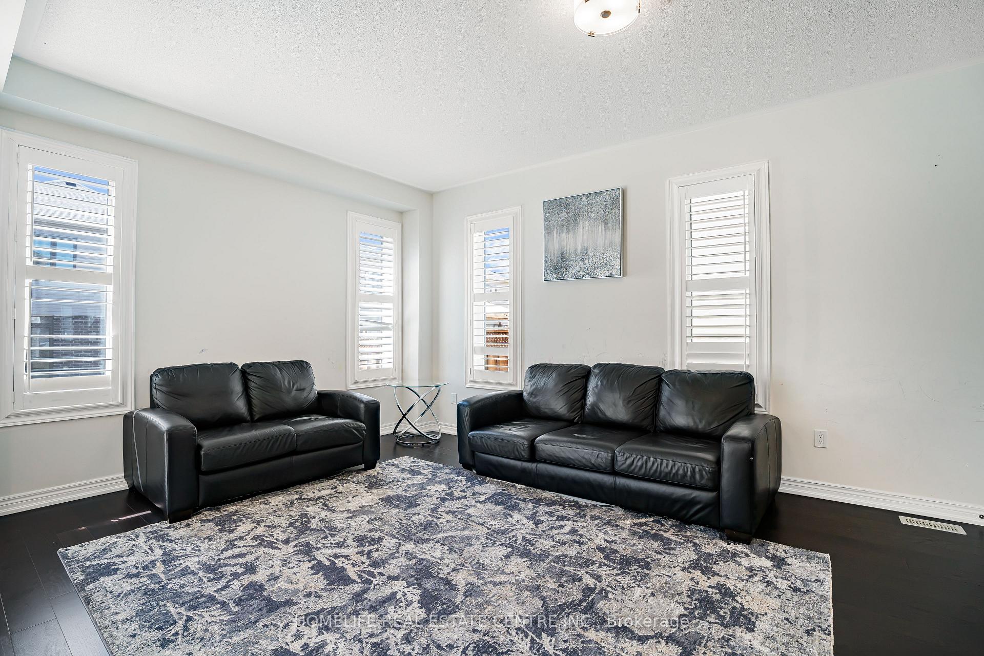 Photo 5 of 159 Terry Fox Drive, Barrie, Rural Barrie Southeast — HOMEH