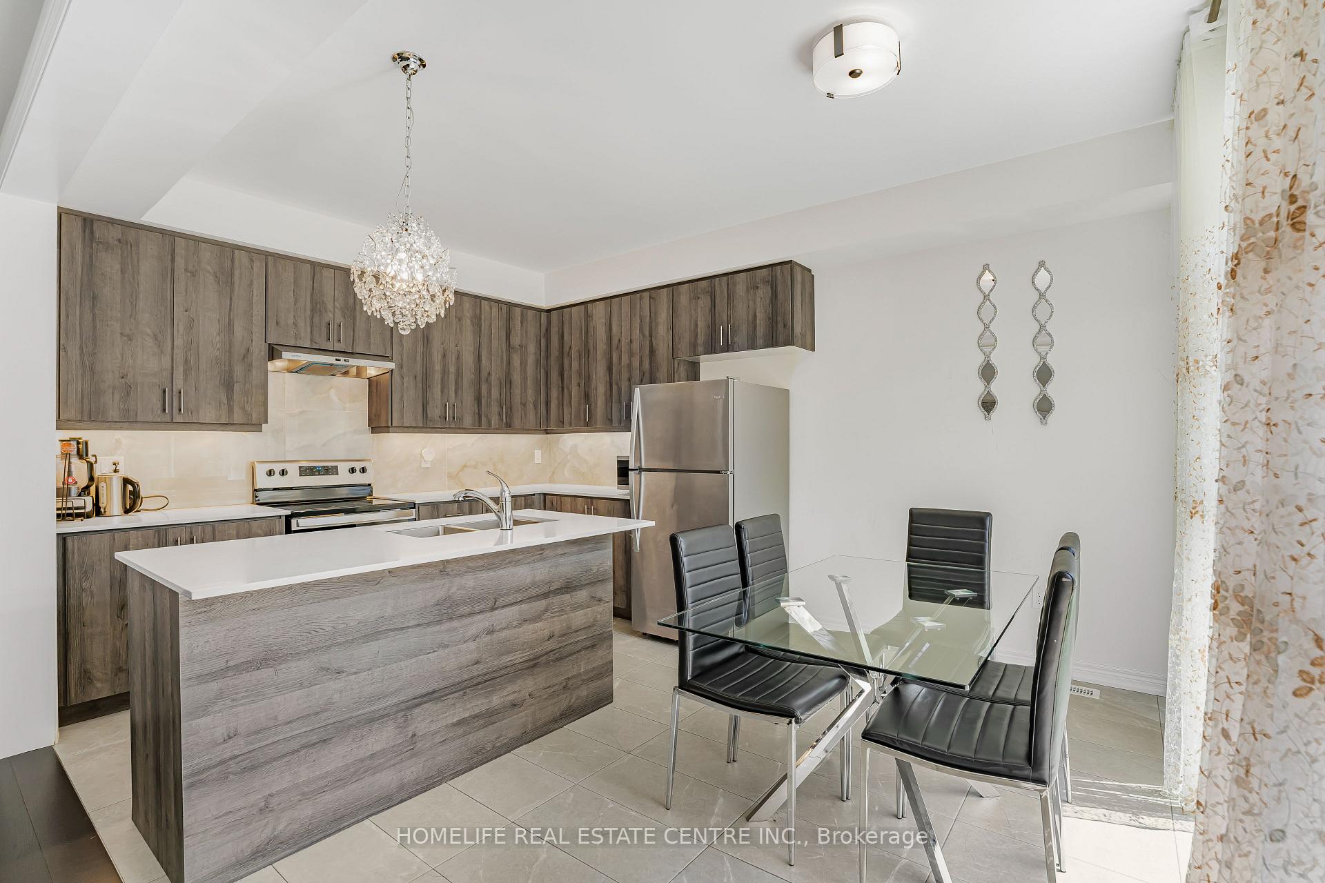 Photo 7 of 159 Terry Fox Drive, Barrie, Rural Barrie Southeast — HOMEH