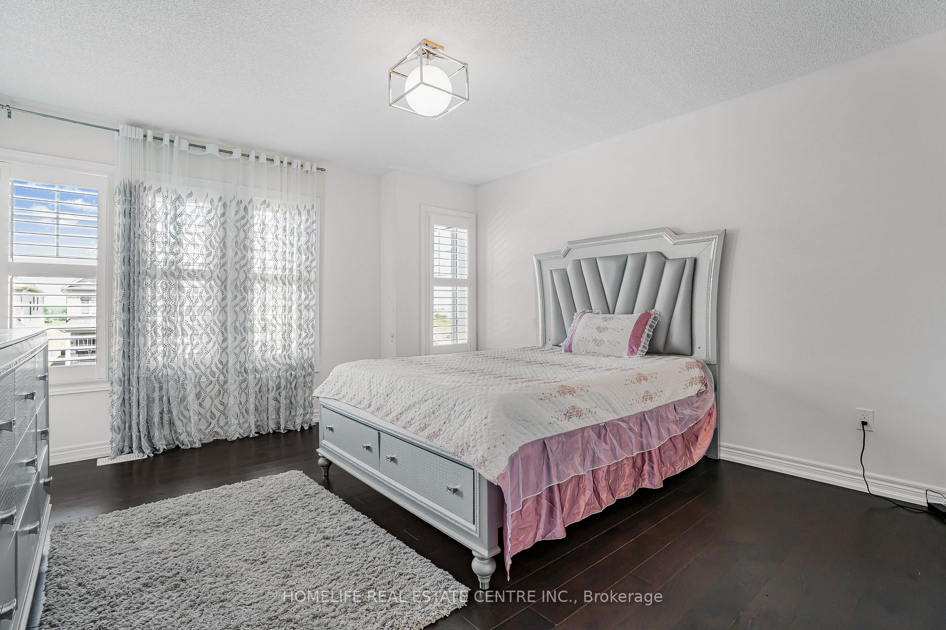 Photo 11 of 159 Terry Fox Drive, Barrie, Rural Barrie Southeast — HOMEH