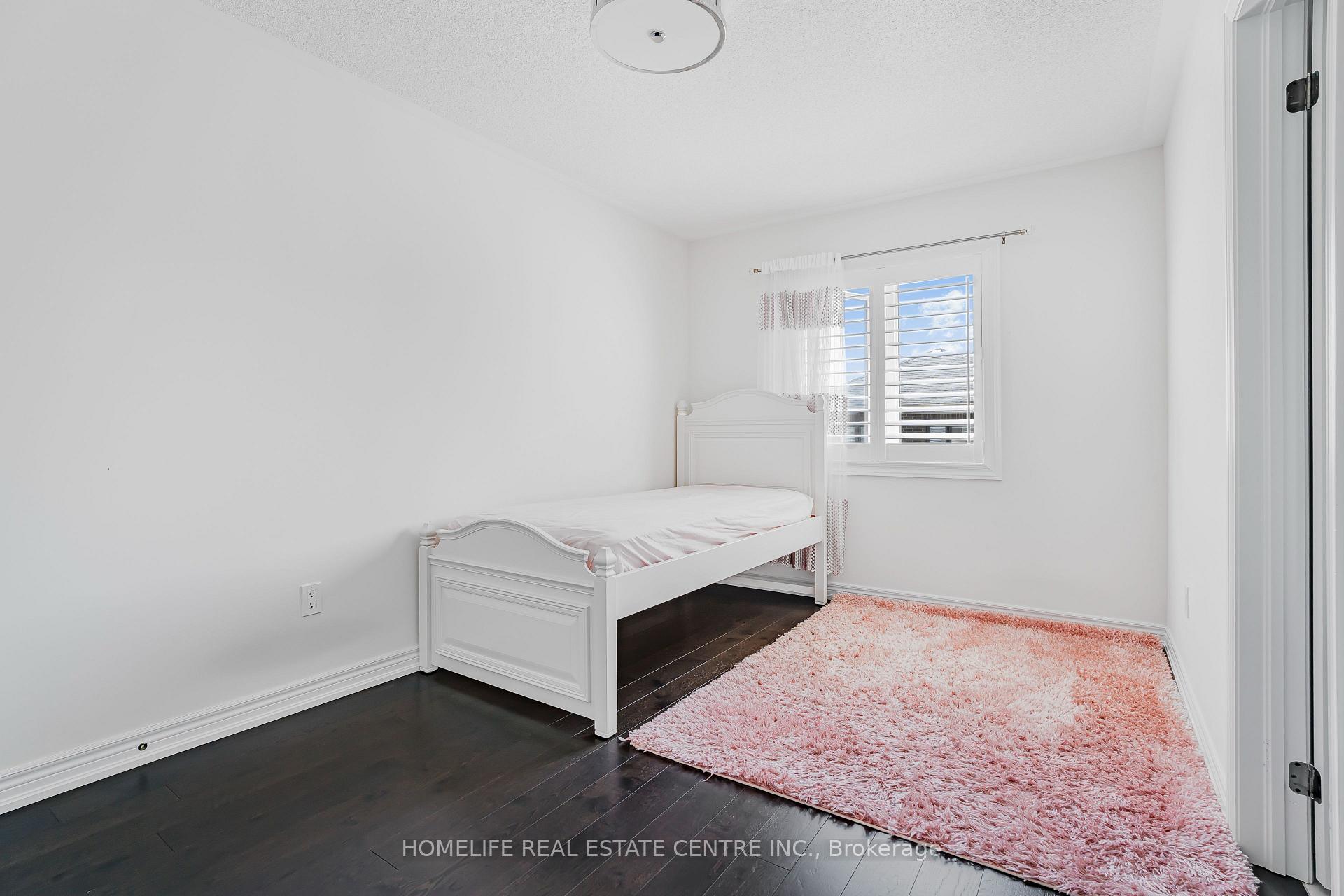 Photo 18 of 159 Terry Fox Drive, Barrie, Rural Barrie Southeast — HOMEH