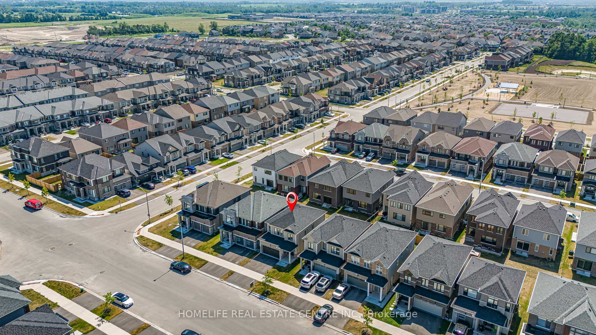 Photo 31 of 159 Terry Fox Drive, Barrie, Rural Barrie Southeast — HOMEH
