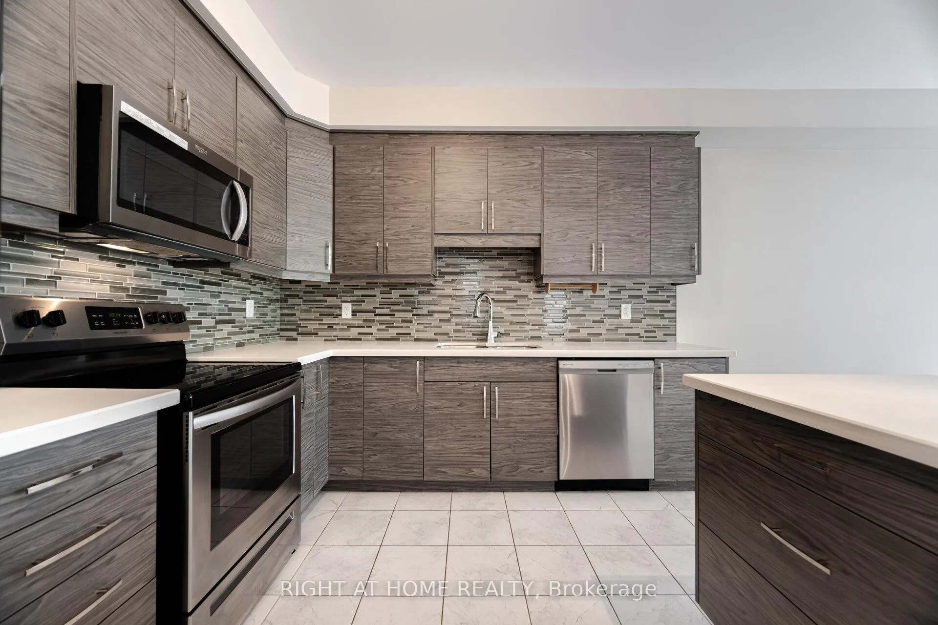 Photo 21 of Unit 23, 1 Tom Brown Drive, Brant, Paris — HOMEH