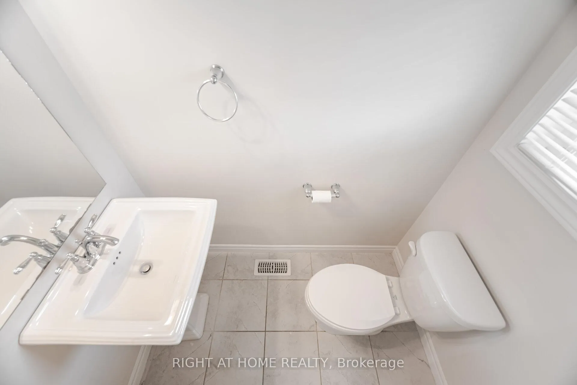 Photo 24 of Unit 23, 1 Tom Brown Drive, Brant, Paris — HOMEH