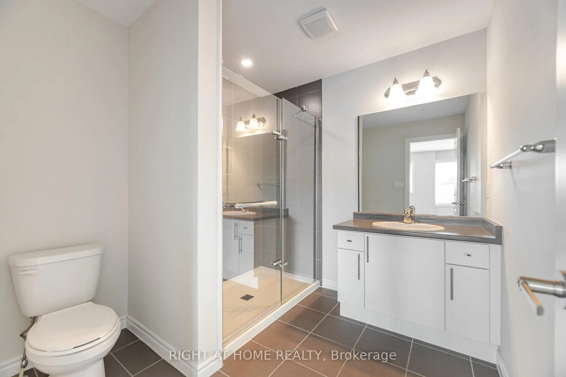 Photo 35 of Unit 23, 1 Tom Brown Drive, Brant, Paris — HOMEH