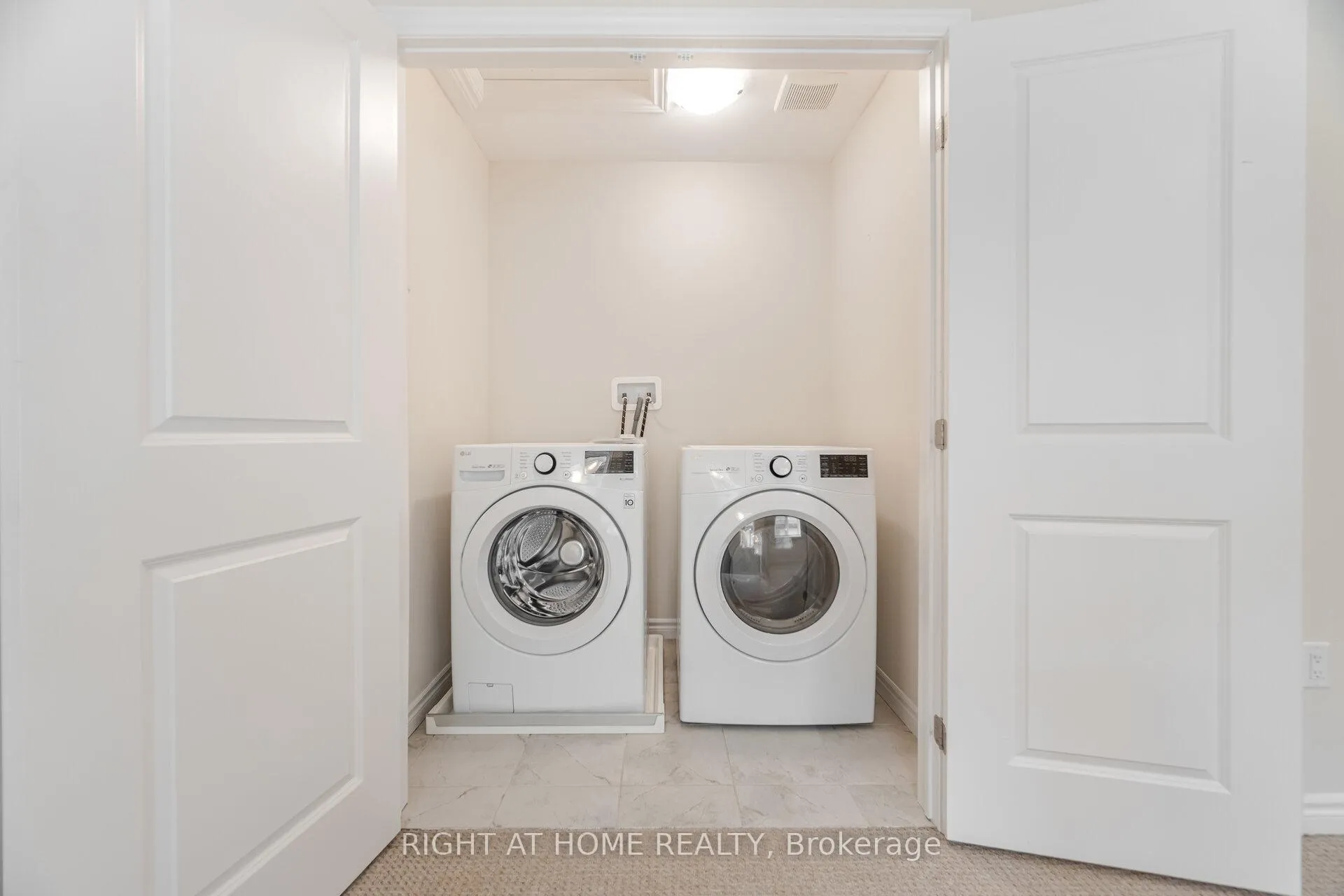 Photo 44 of Unit 23, 1 Tom Brown Drive, Brant, Paris — HOMEH