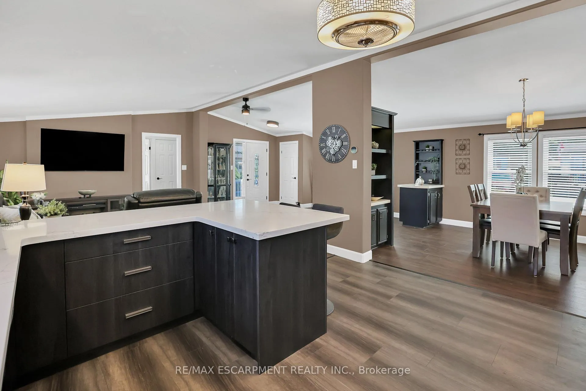 Photo 8 of 4450 Timothy Lane, Lincoln, Beamsville — HOMEH