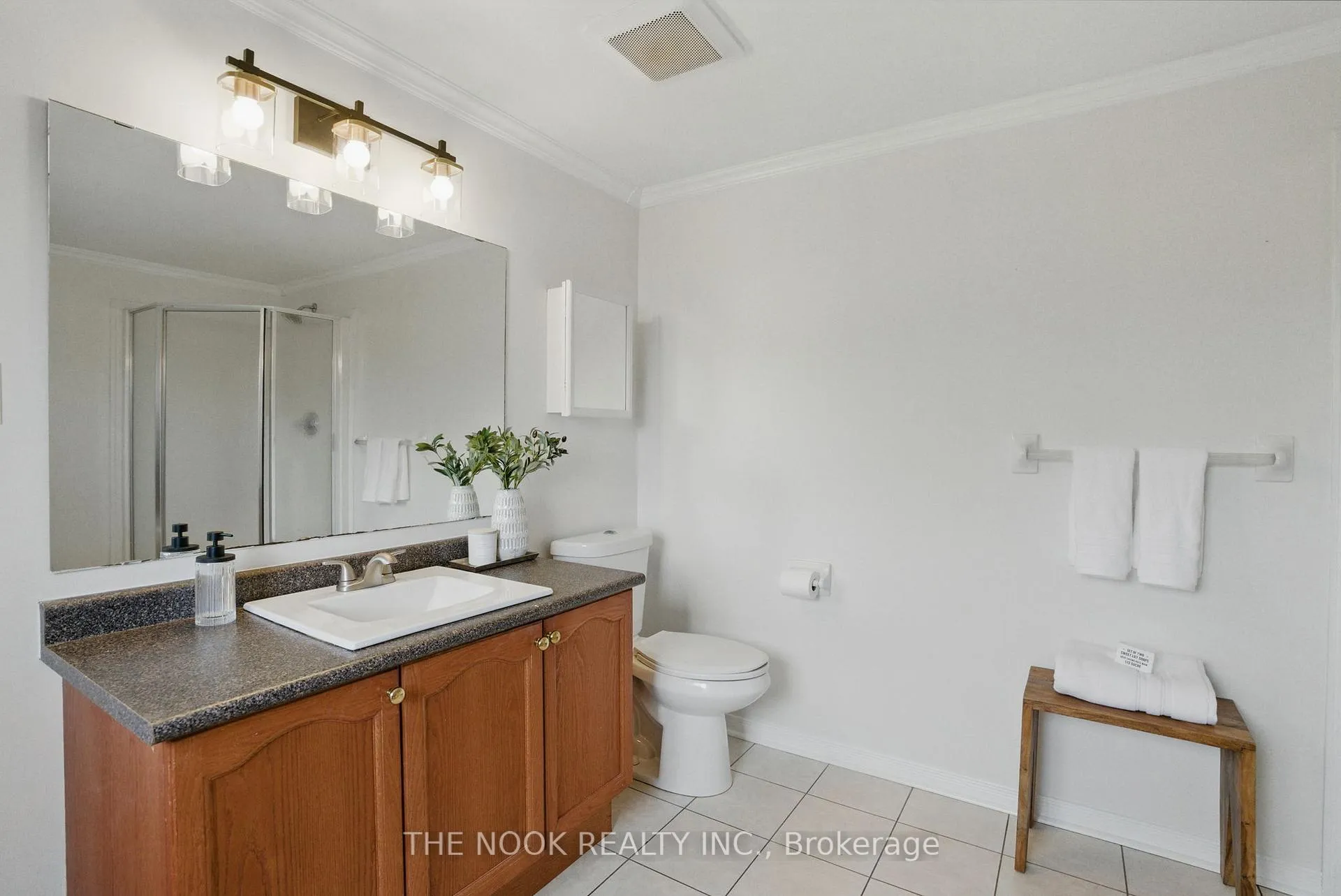 Photo 23 of 2 Clayton Crescent, Clarington, Bowmanville — HOMEH