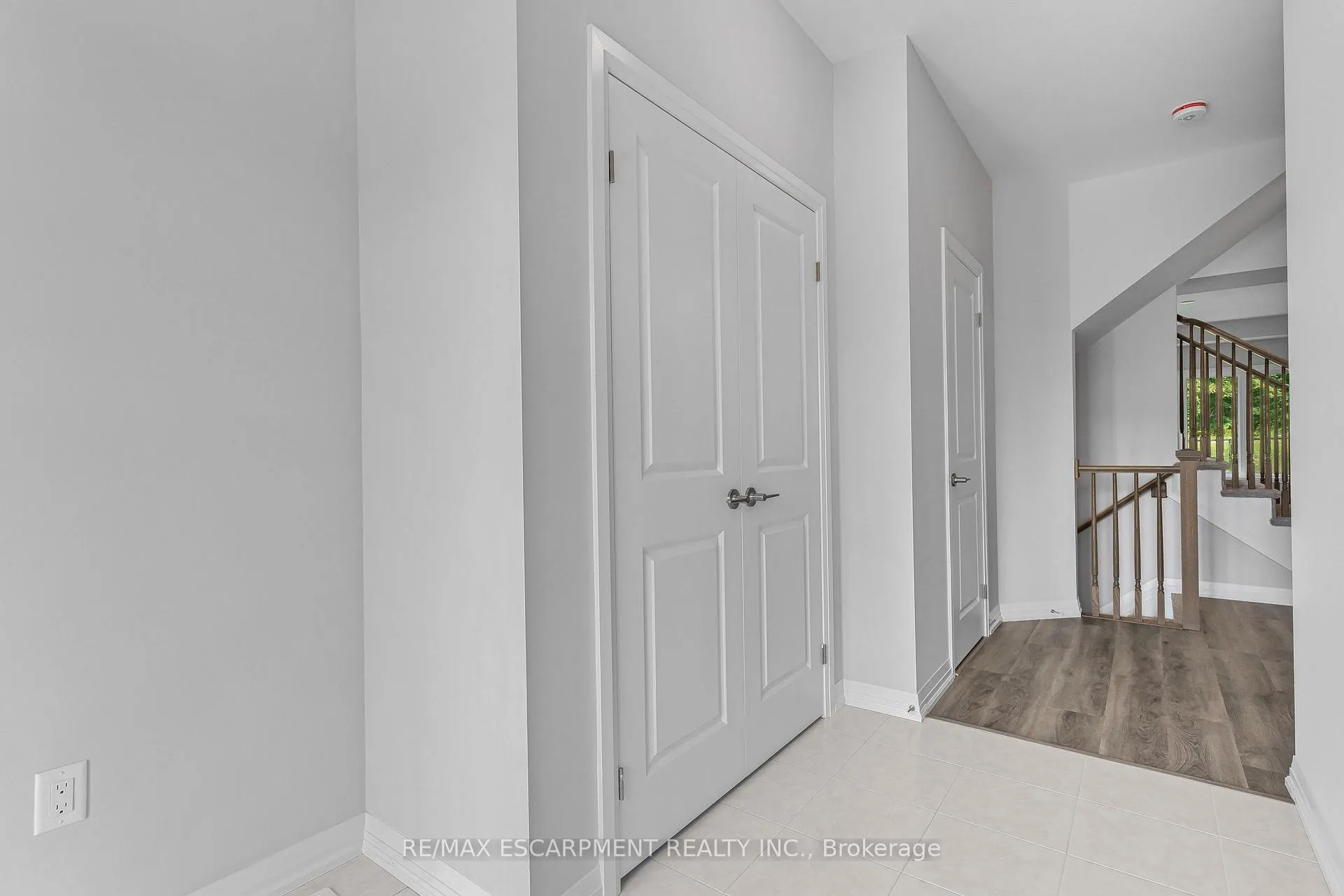 Photo 3 of 65 Willson Drive, Thorold, Hurricane/Merrittville — HOMEH