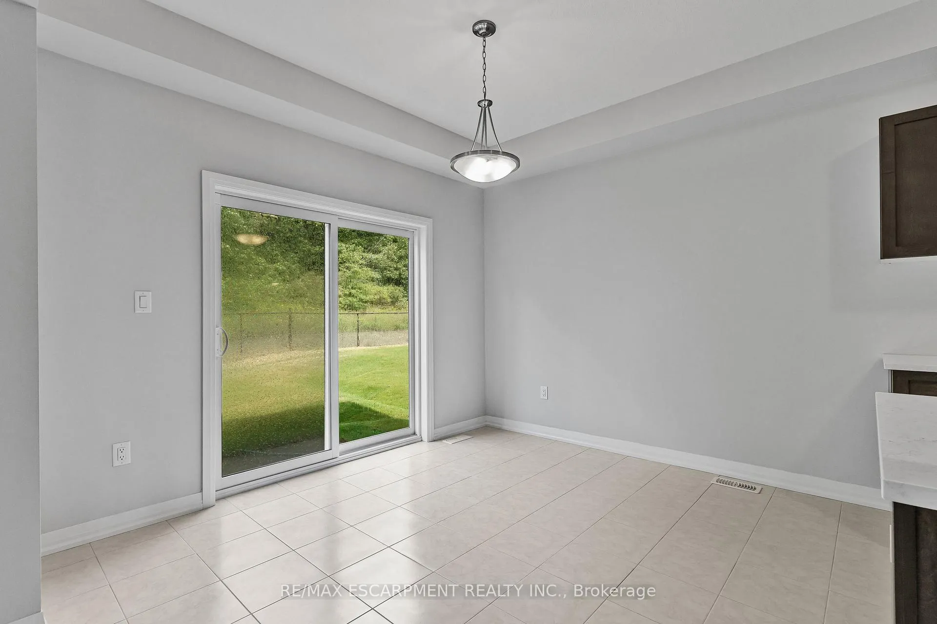 Photo 11 of 65 Willson Drive, Thorold, Hurricane/Merrittville — HOMEH