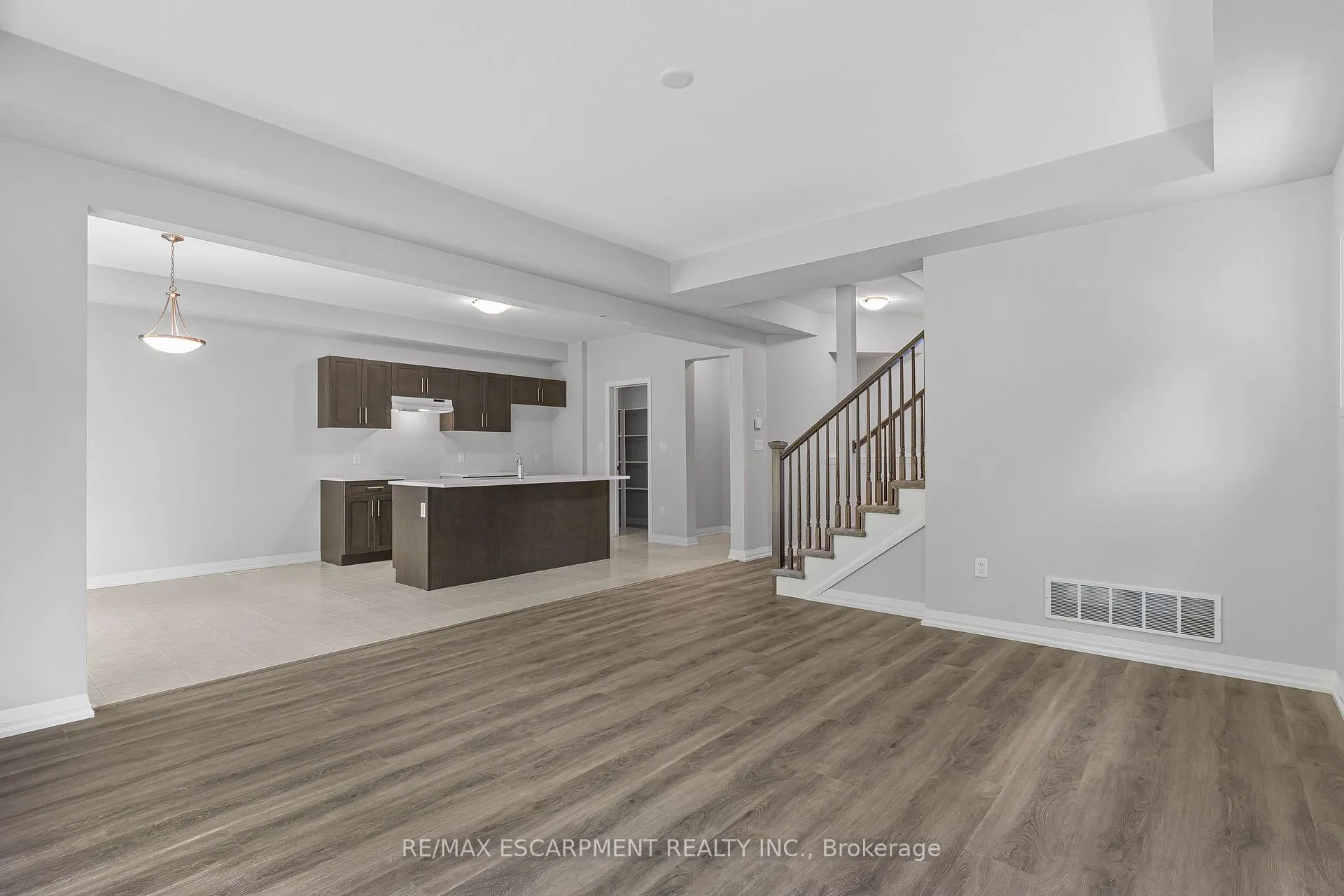 Photo 15 of 65 Willson Drive, Thorold, Hurricane/Merrittville — HOMEH