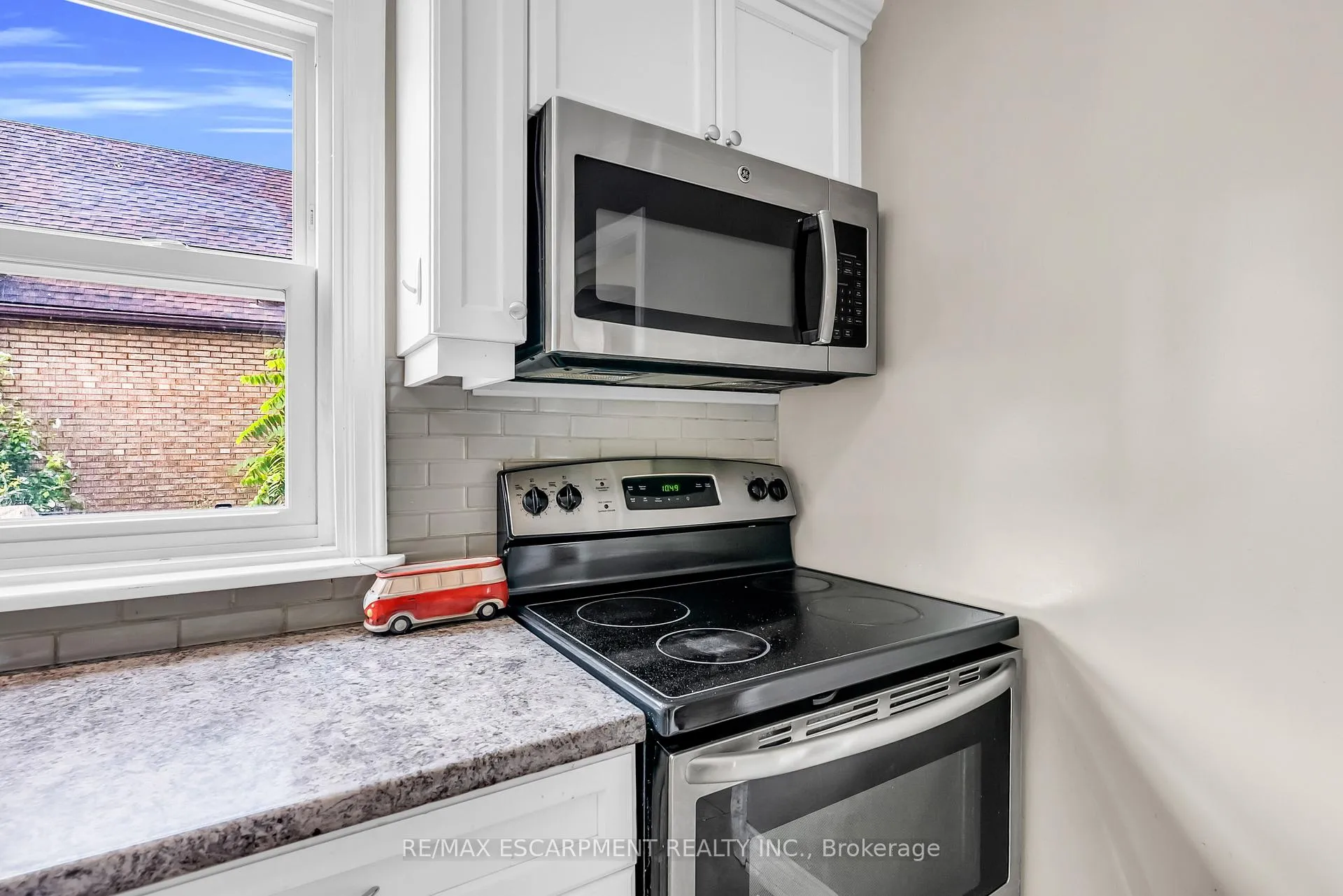 Photo 17 of 59 Cloverdale Avenue, Hamilton, Rosedale — HOMEH