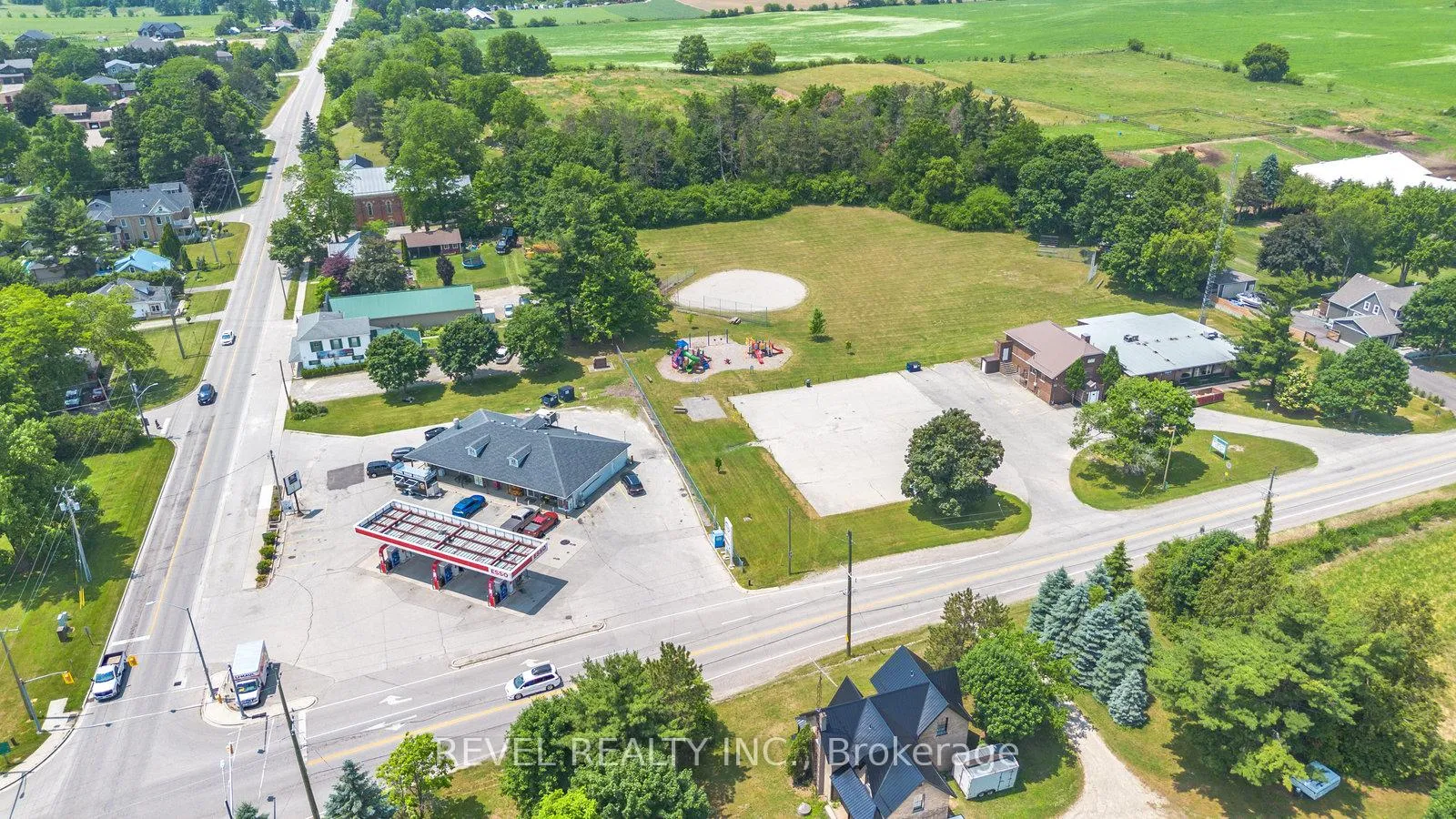 Photo 10 of 143 Oakland Road, Brant, Oakland — HOMEH