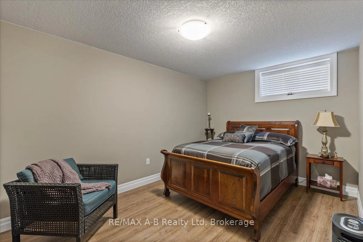 Photo 31 of 329 Tracy Street, St. Marys — HOMEH