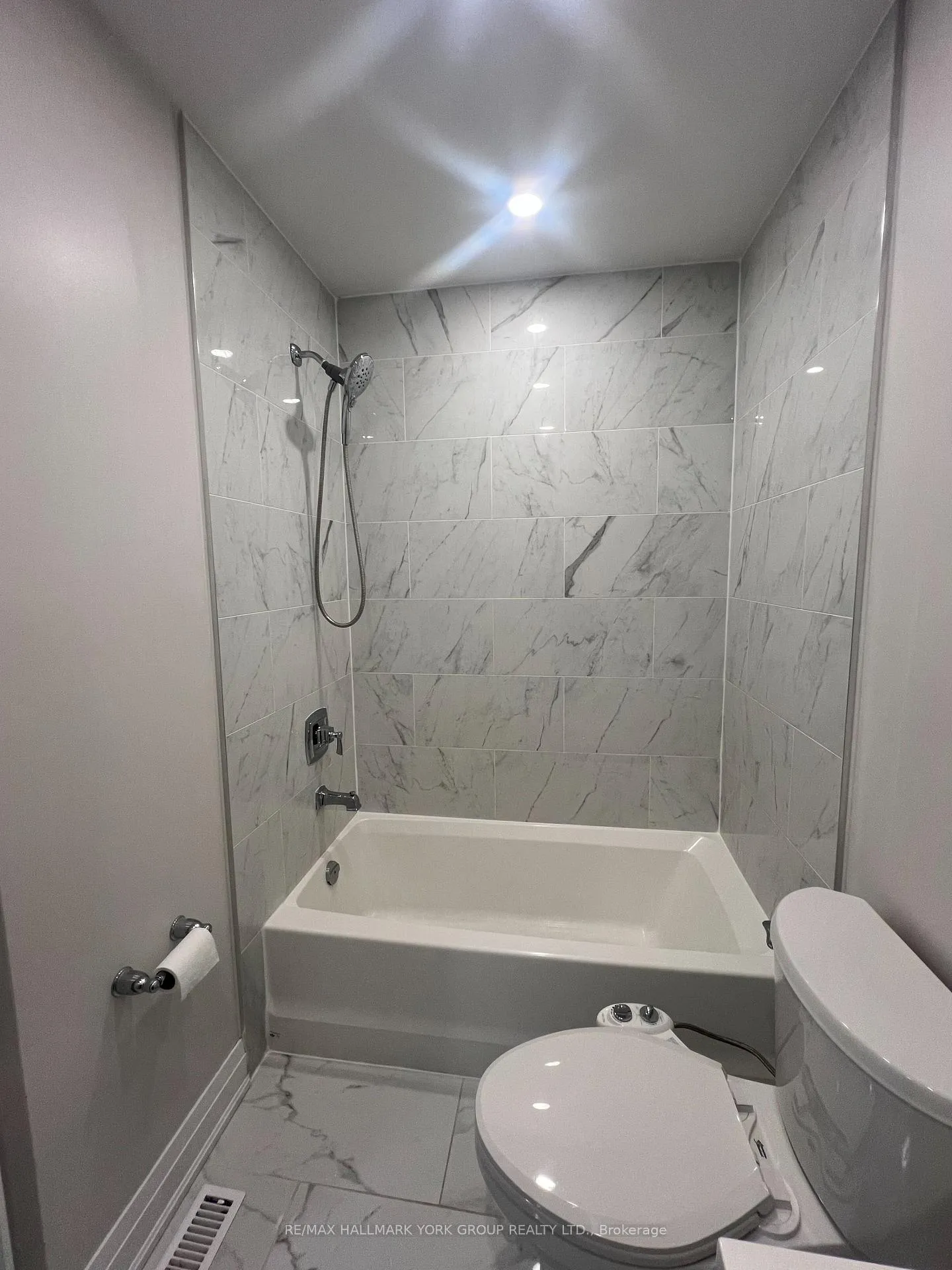 Photo 15 of Unit 32, 1175 Valley Farm Road, Pickering, Town Centre — HOMEH