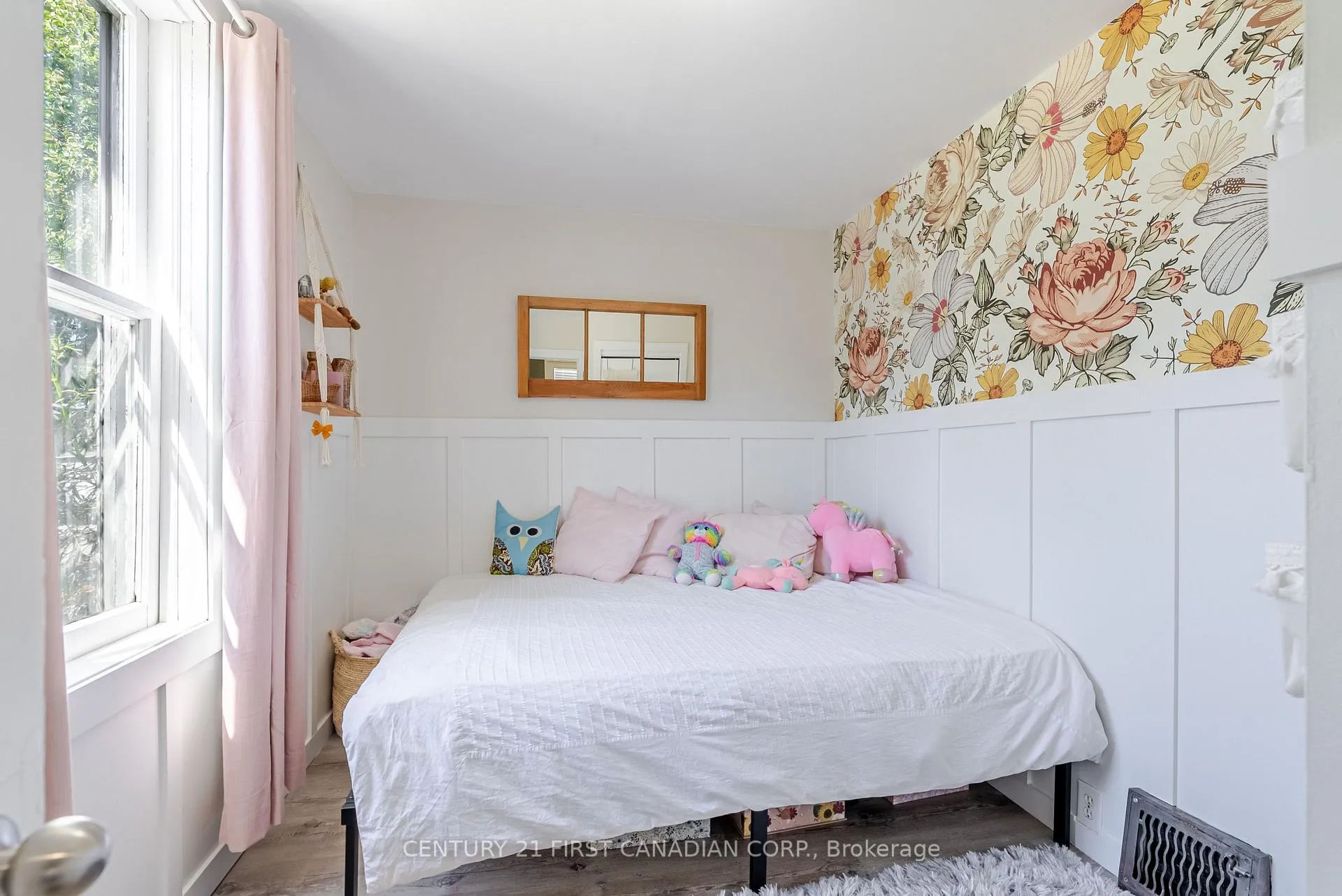 Photo 9 of 172 George Street, North Middlesex, Ailsa Craig — HOMEH