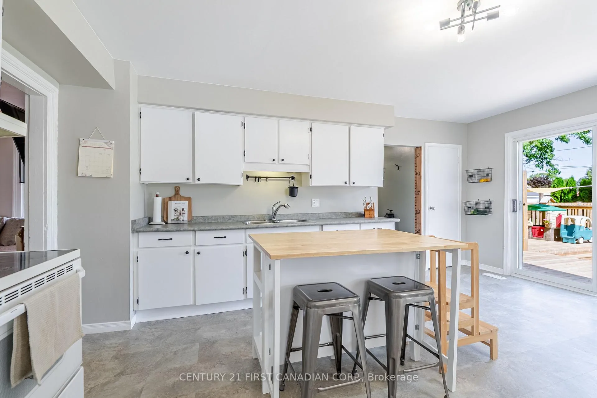 Photo 21 of 172 George Street, North Middlesex, Ailsa Craig — HOMEH