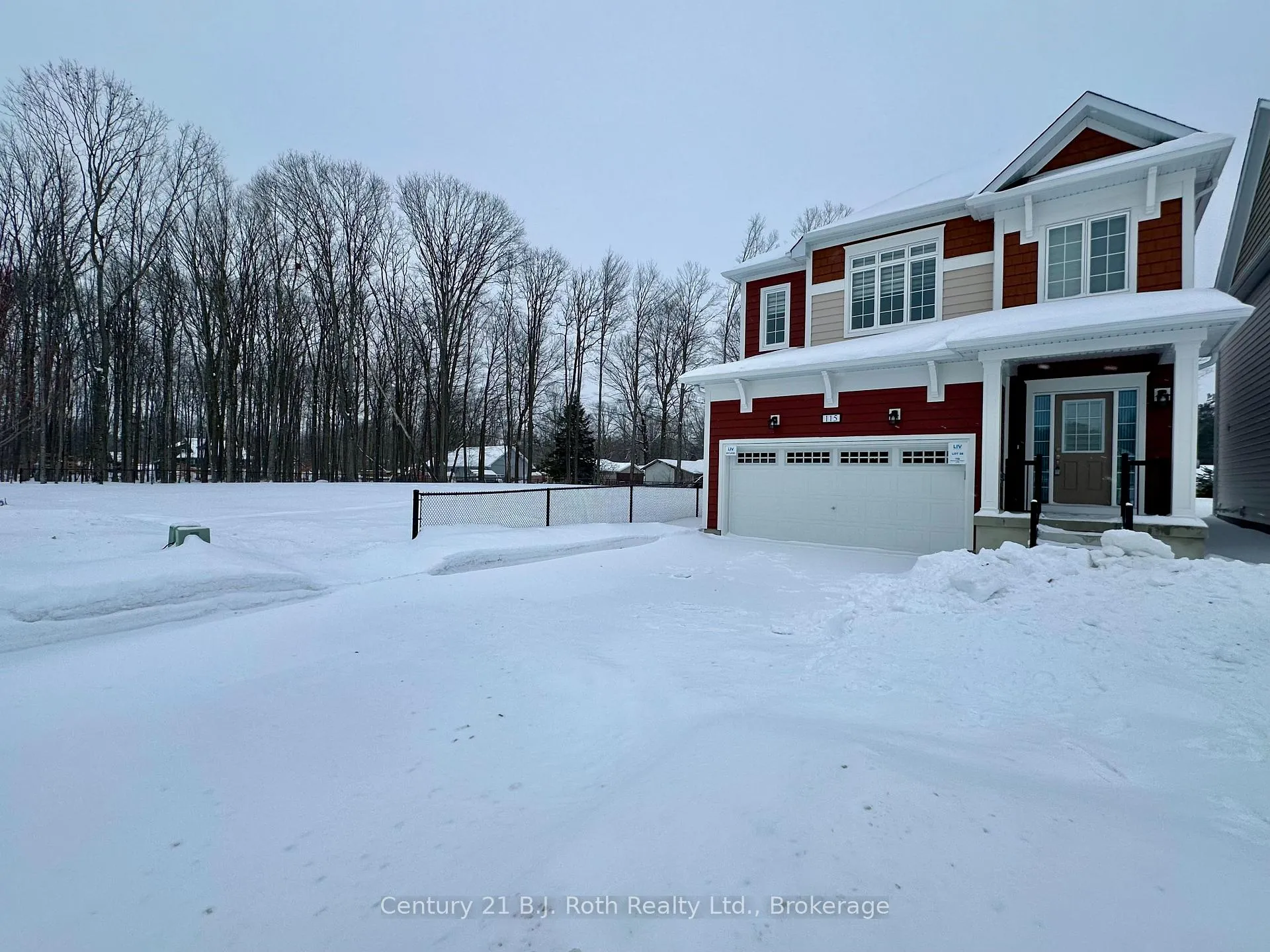 Photo 3 of 115 Beechwood Forest Lane, Gravenhurst, Muskoka (S) — HOMEH
