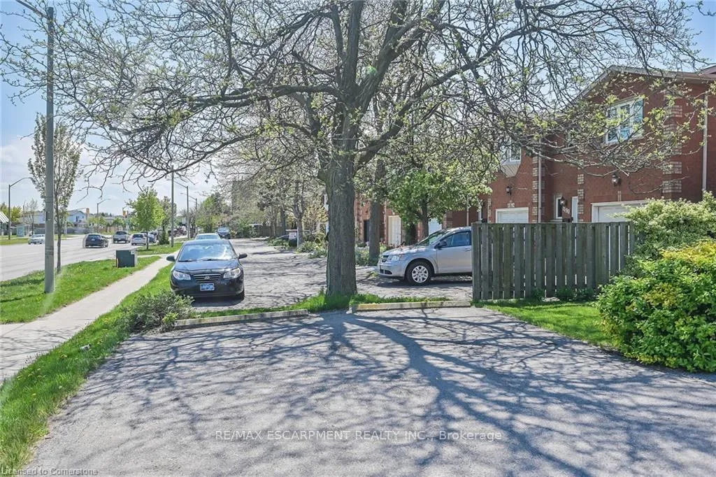 Photo 4 of 1182 Upper Wentworth Street, Hamilton, Crerar — HOMEH