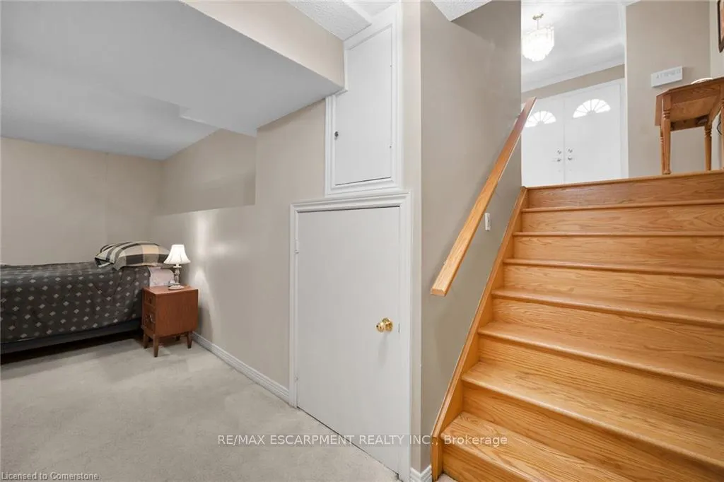 Photo 14 of 1182 Upper Wentworth Street, Hamilton, Crerar — HOMEH
