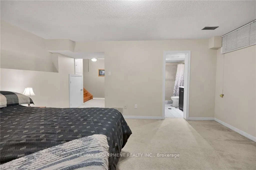 Photo 16 of 1182 Upper Wentworth Street, Hamilton, Crerar — HOMEH