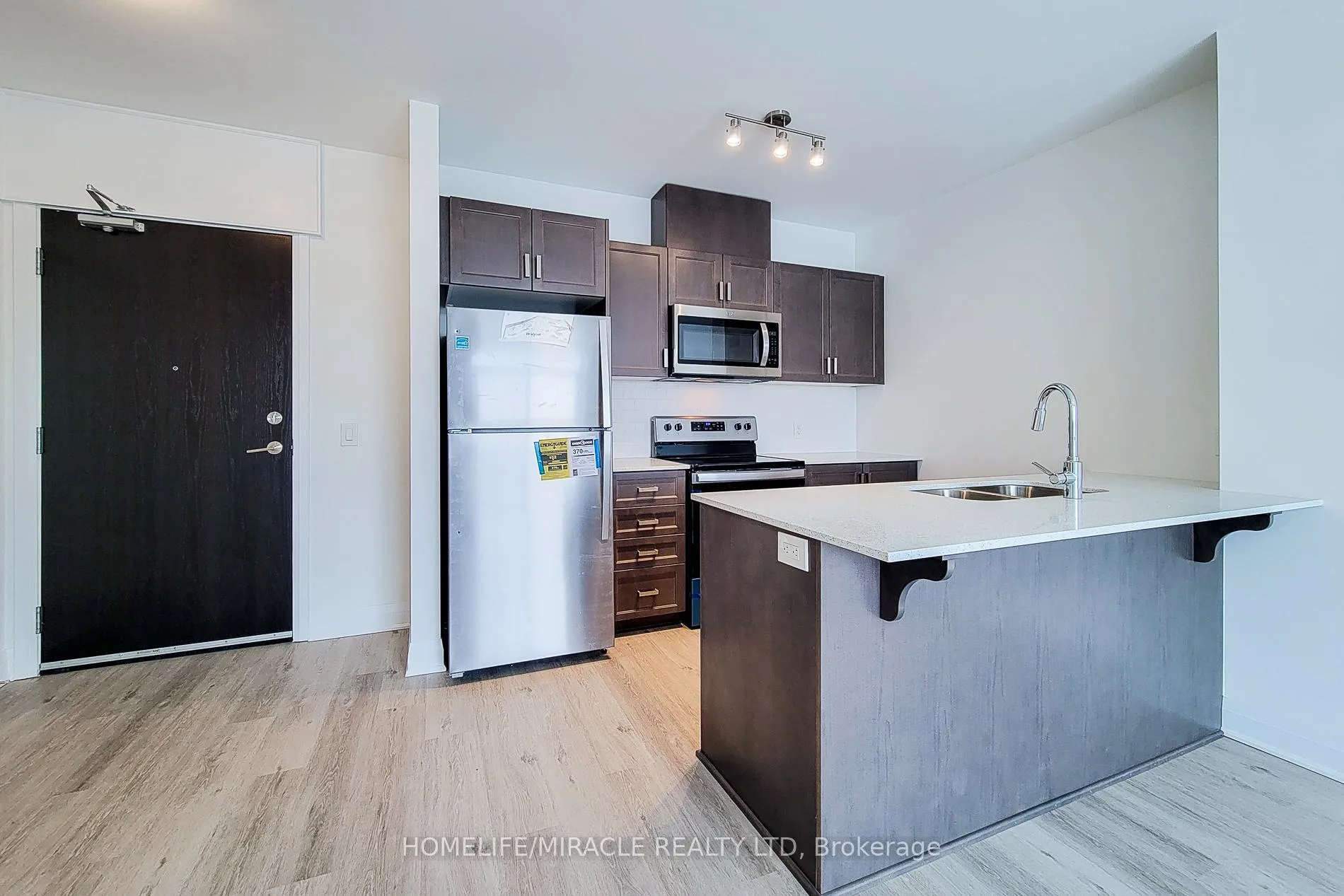 Photo 11 of Unit 518, 1936 Rymal Road E, Hamilton, Stoney Creek — HOMEH