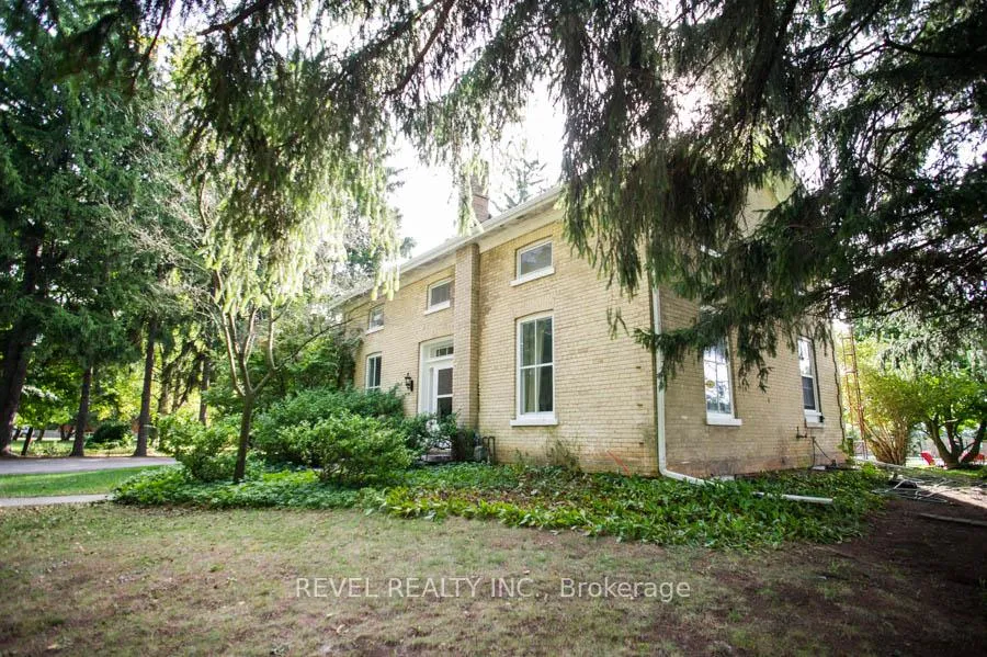 Photo 3 of 112 German School Road, Brant, South Dumfries — HOMEH