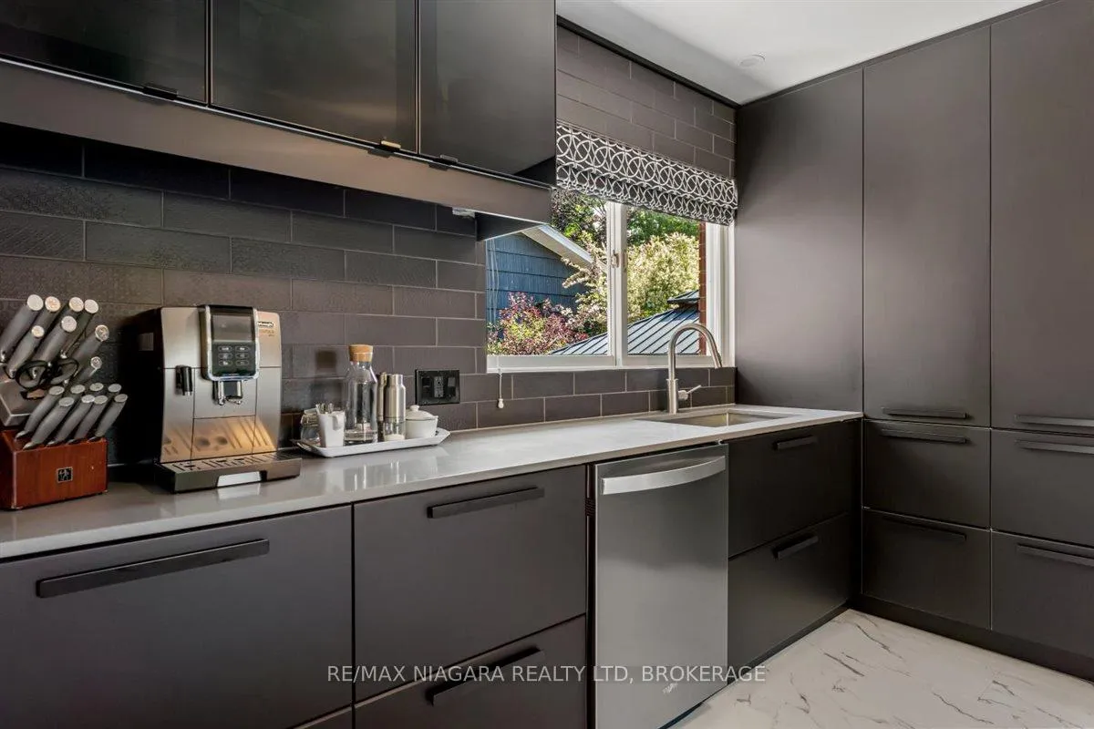 Photo 10 of 62 Oakridge Crescent E, Port Colborne, Sugarloaf — HOMEH