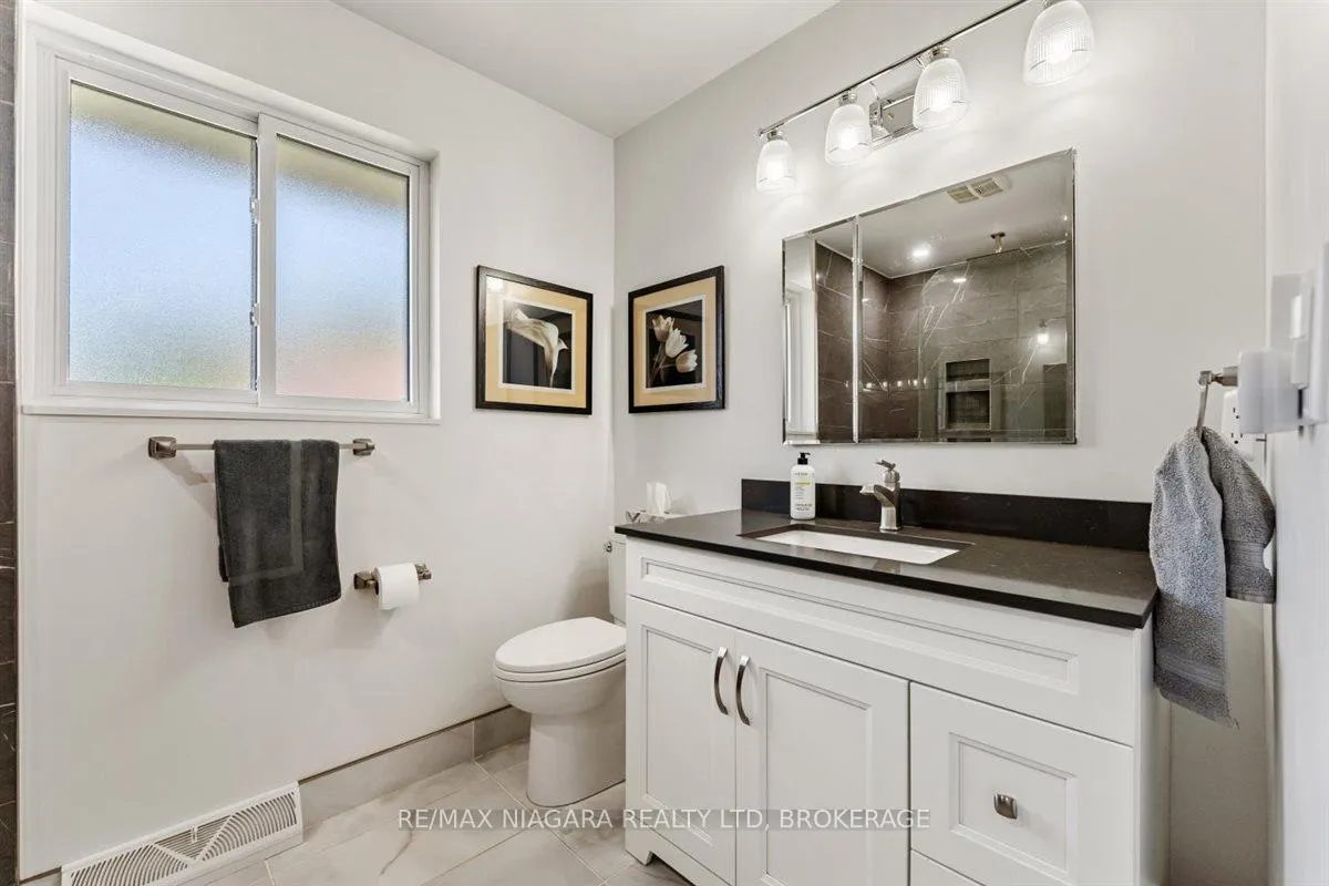 Photo 21 of 62 Oakridge Crescent E, Port Colborne, Sugarloaf — HOMEH