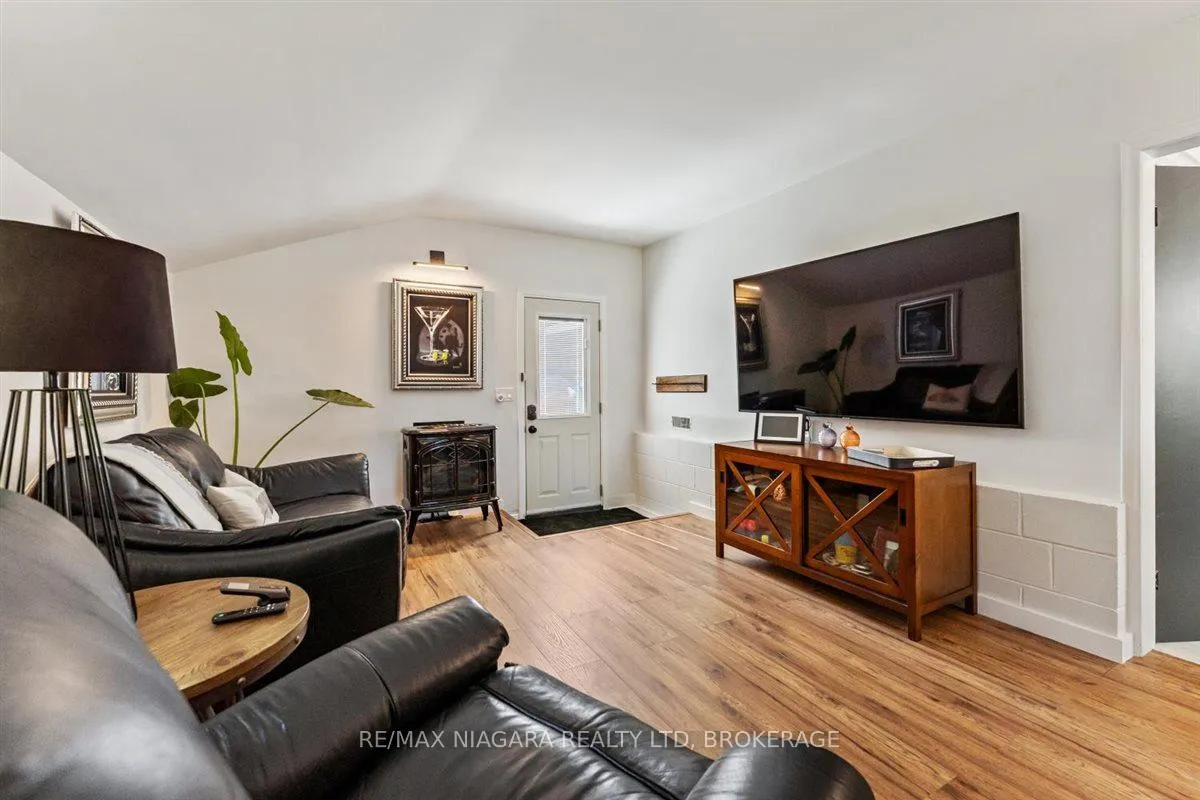 Photo 24 of 62 Oakridge Crescent E, Port Colborne, Sugarloaf — HOMEH