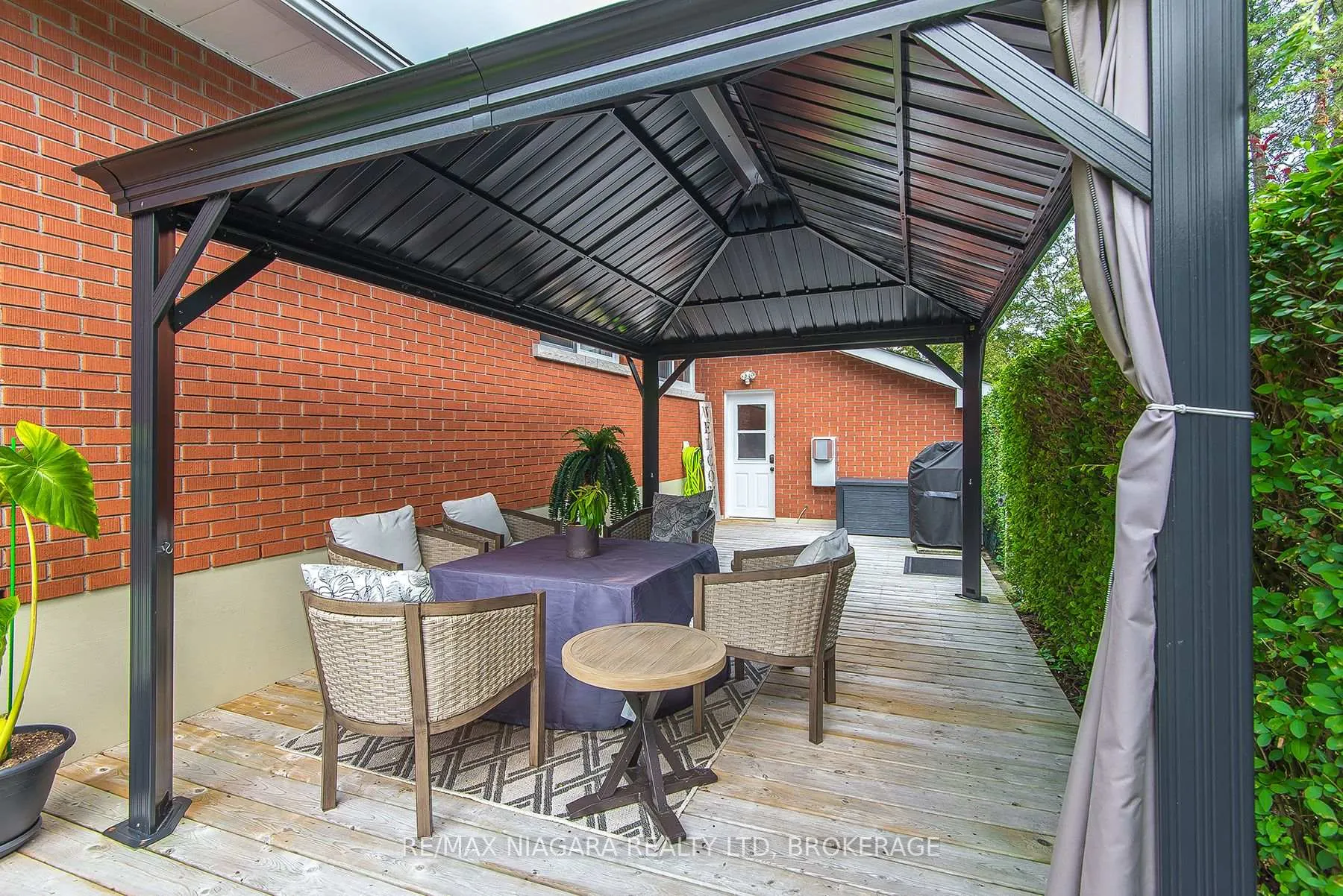 Photo 28 of 62 Oakridge Crescent E, Port Colborne, Sugarloaf — HOMEH