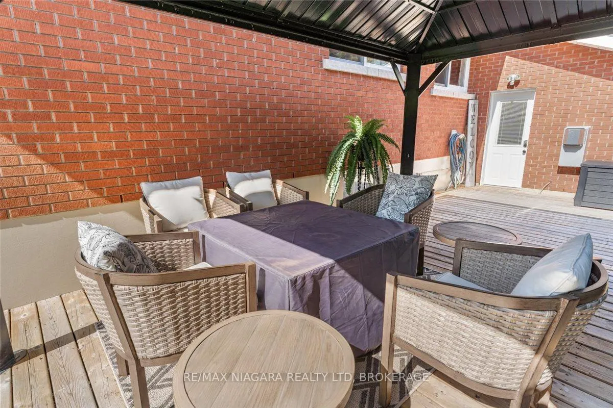 Photo 30 of 62 Oakridge Crescent E, Port Colborne, Sugarloaf — HOMEH
