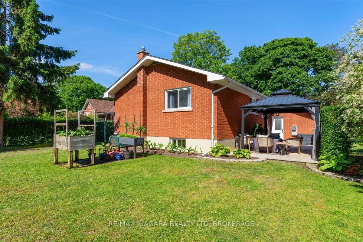 Photo 31 of 62 Oakridge Crescent E, Port Colborne, Sugarloaf — HOMEH