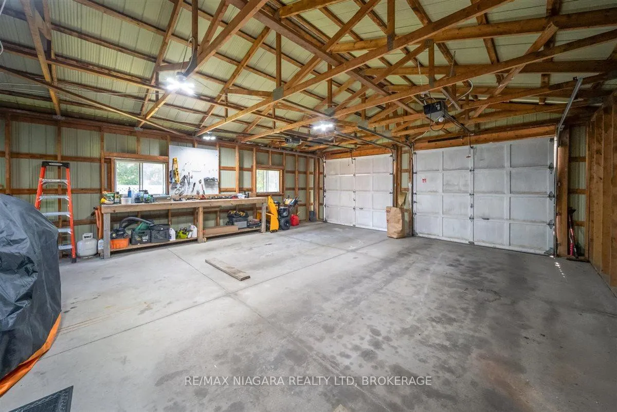 Photo 36 of 62 Oakridge Crescent E, Port Colborne, Sugarloaf — HOMEH