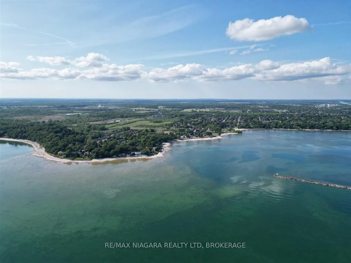 Photo 42 of 62 Oakridge Crescent E, Port Colborne, Sugarloaf — HOMEH
